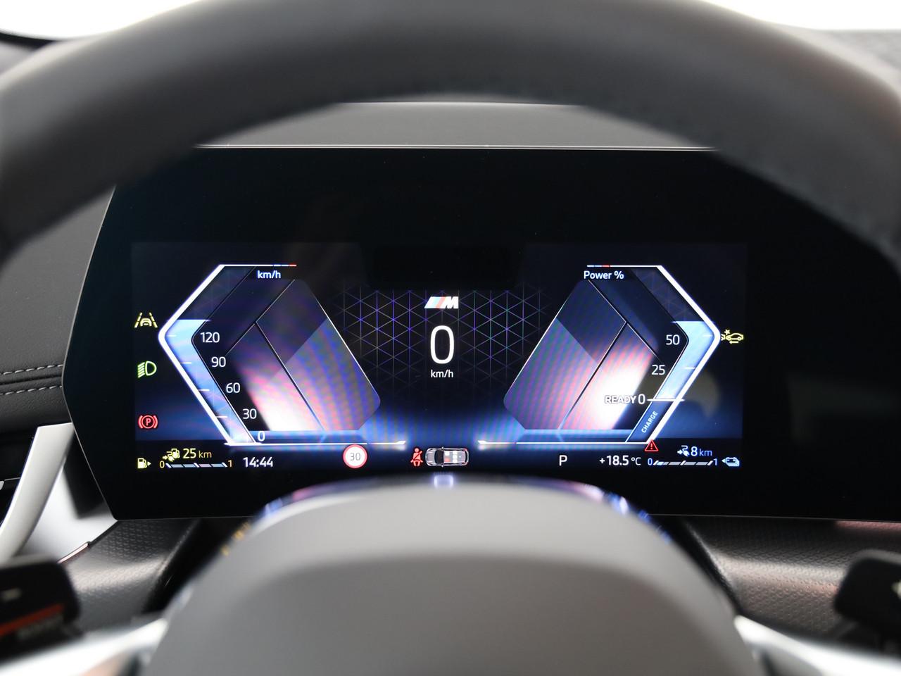 BMW 230e xDrive paddles Active Tourer-image-15