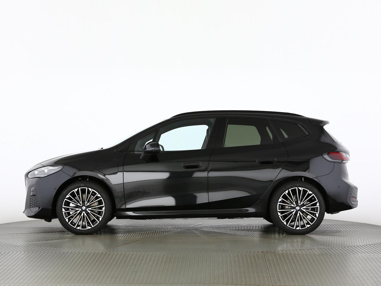BMW 230e xDrive paddles Active Tourer-showroom-element-1