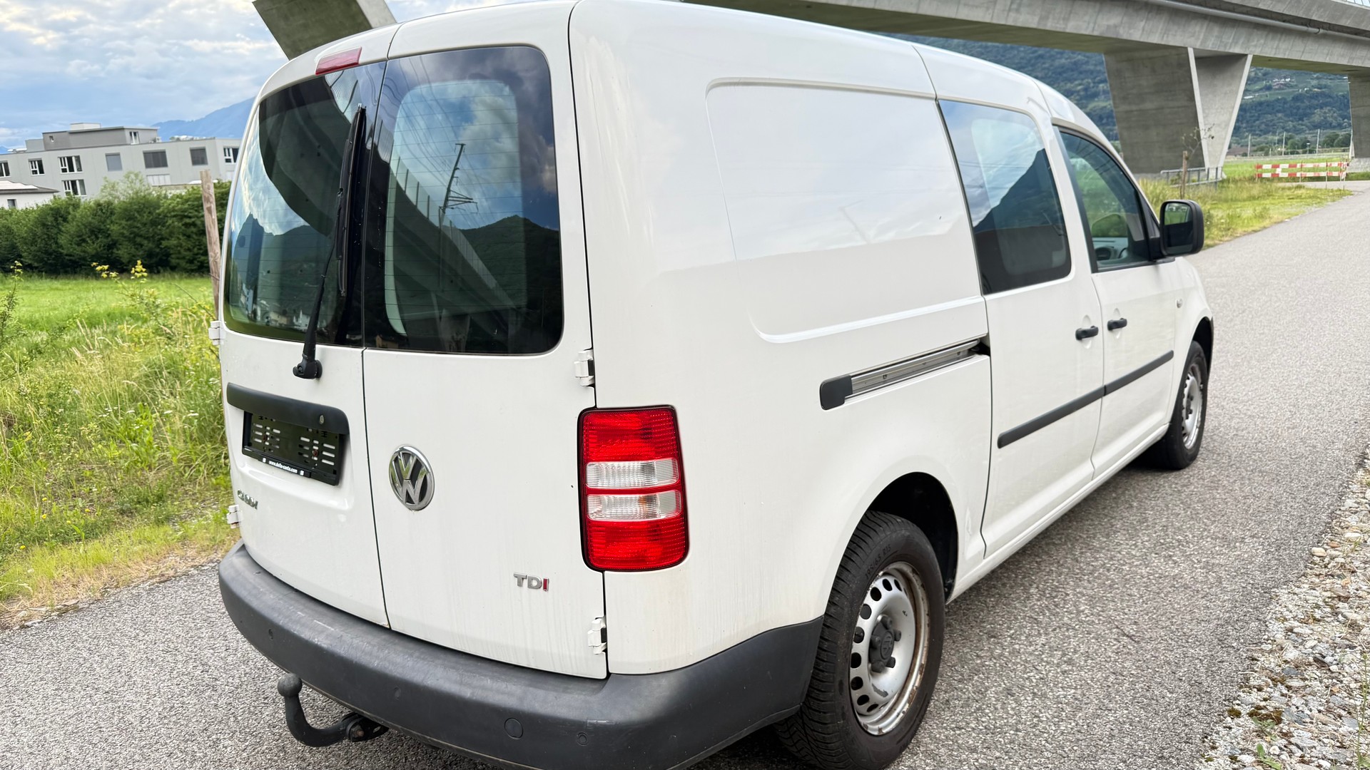 VW Caddy Maxi 1.6 TDI DSG-image-3