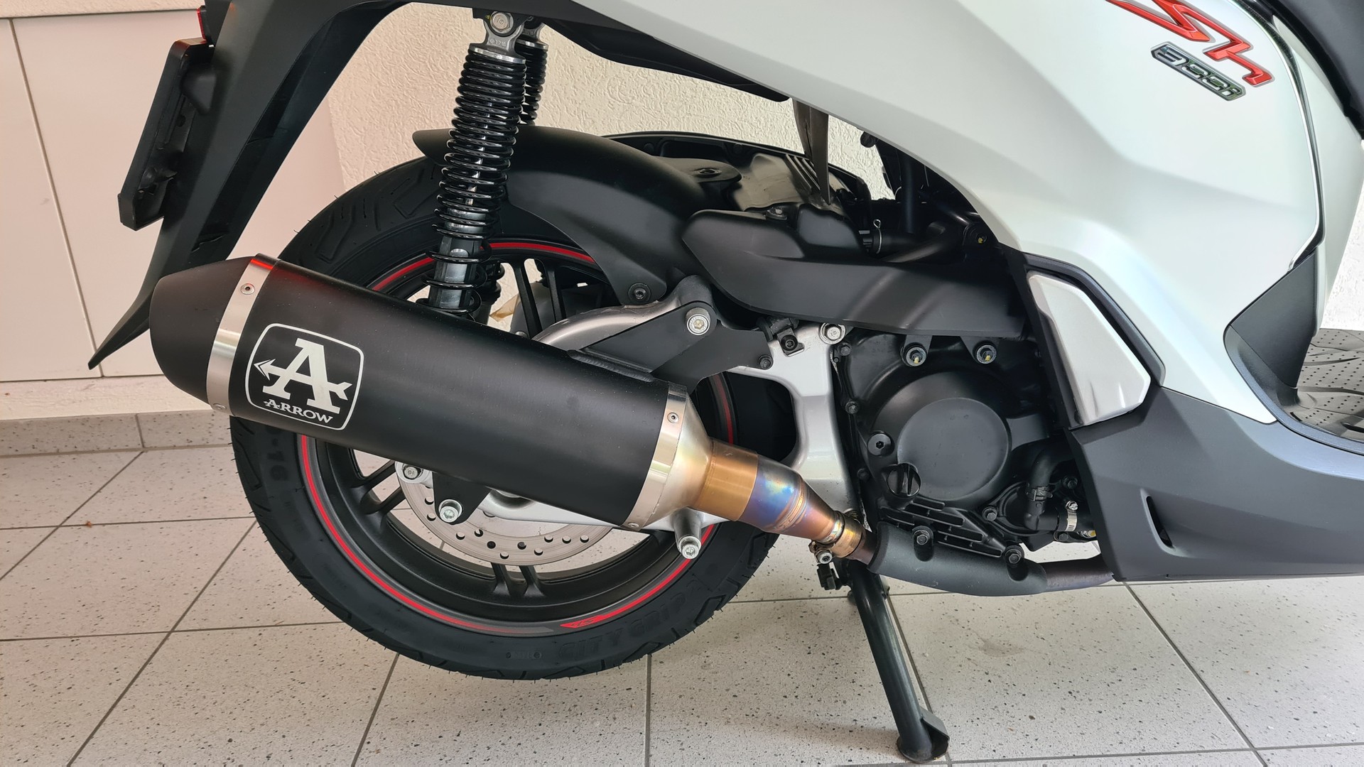 HONDA SH 300 i ABS-image-7