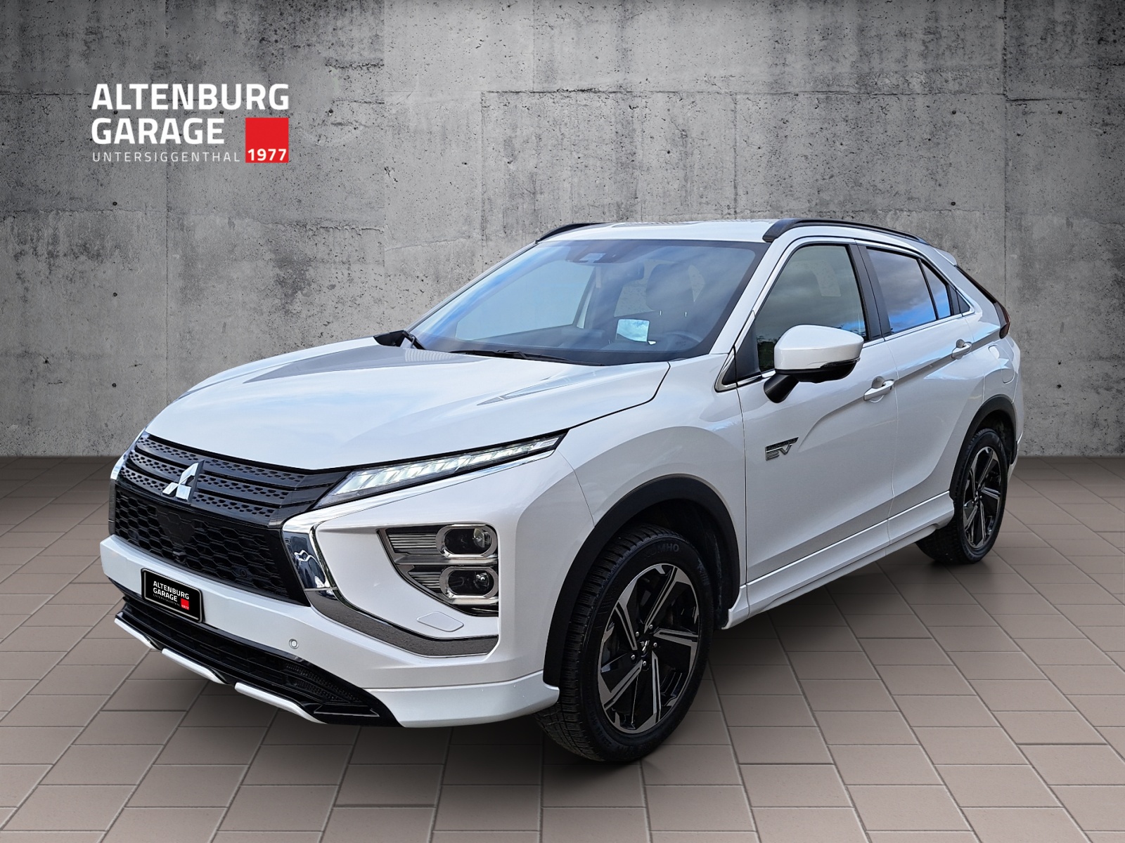 MITSUBISHI Eclipse Cross 2.4 PHEV Instyle 4x4-image-0