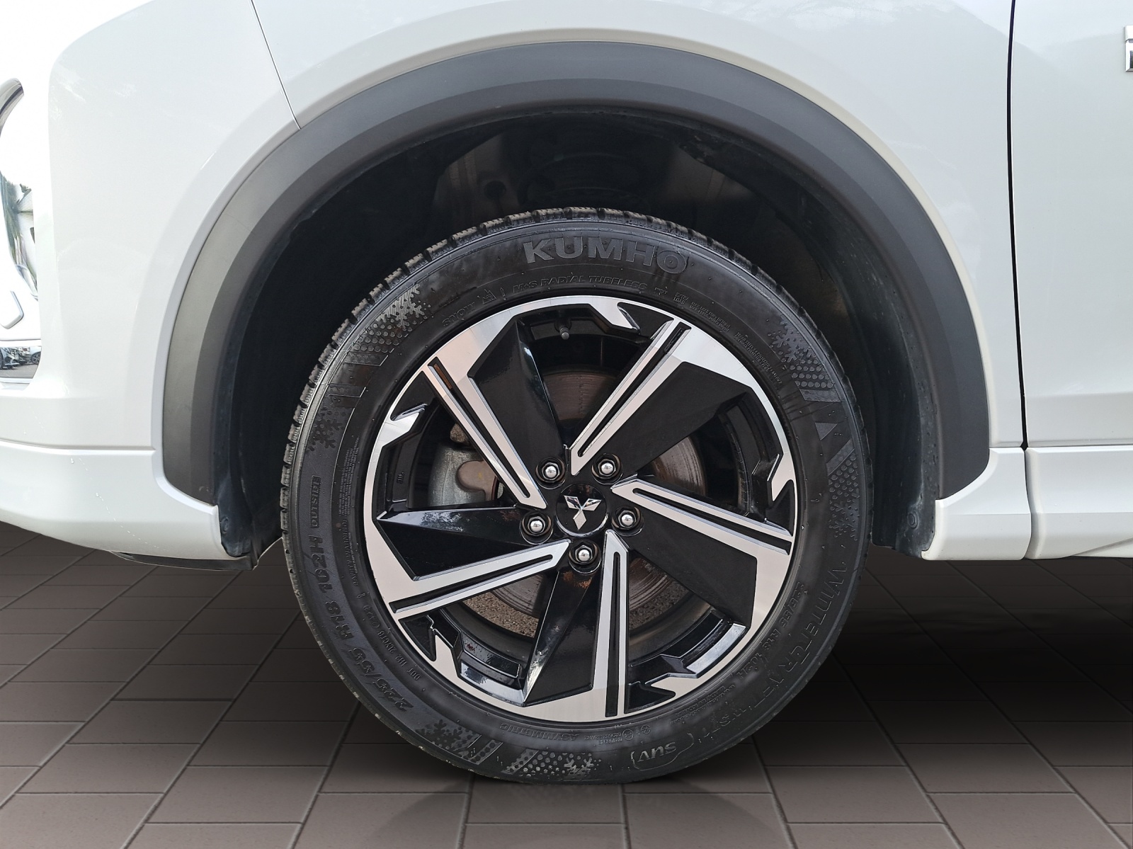 MITSUBISHI Eclipse Cross 2.4 PHEV Instyle 4x4-image-8