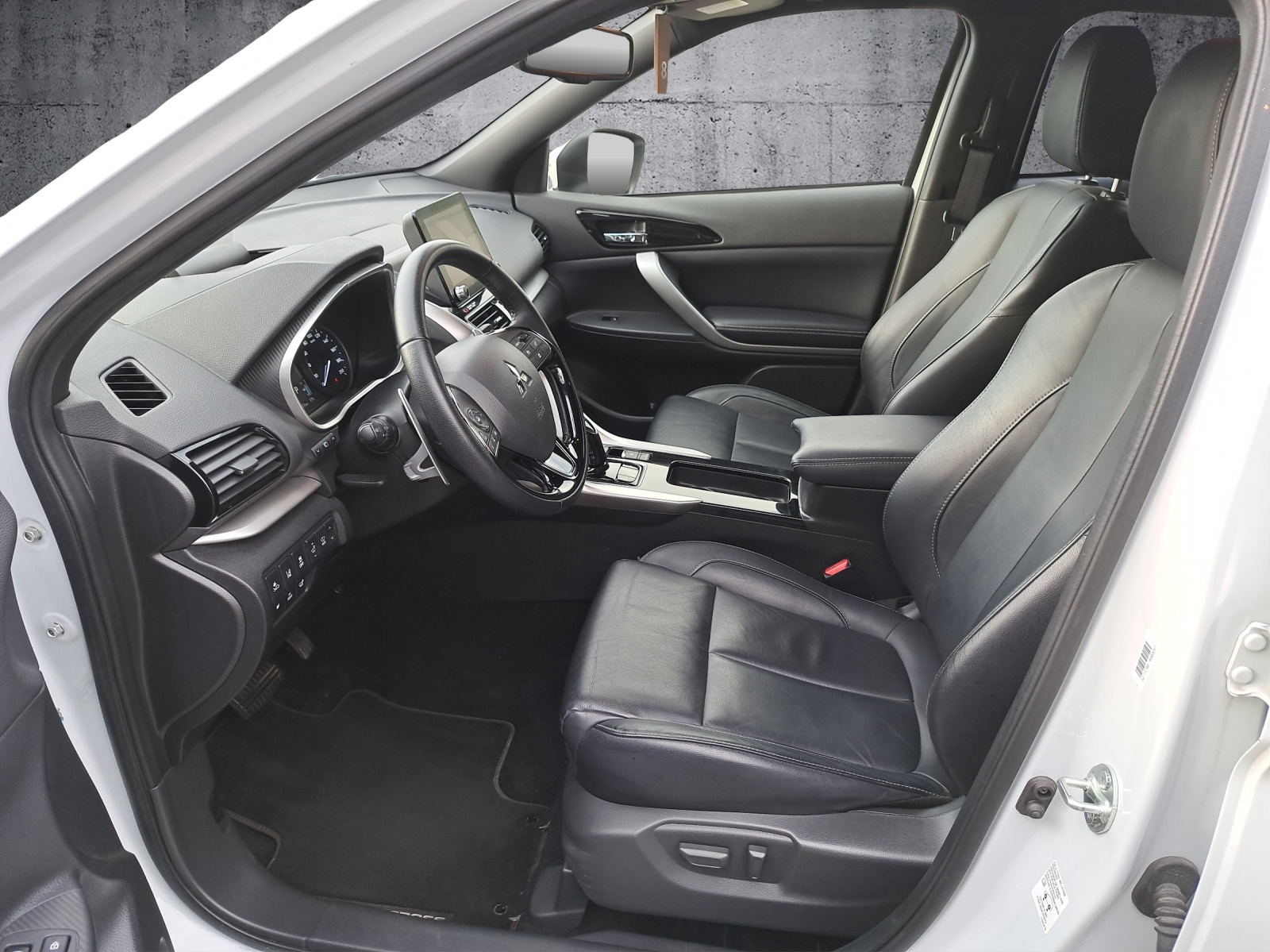 MITSUBISHI Eclipse Cross 2.4 PHEV Instyle 4x4-image-9