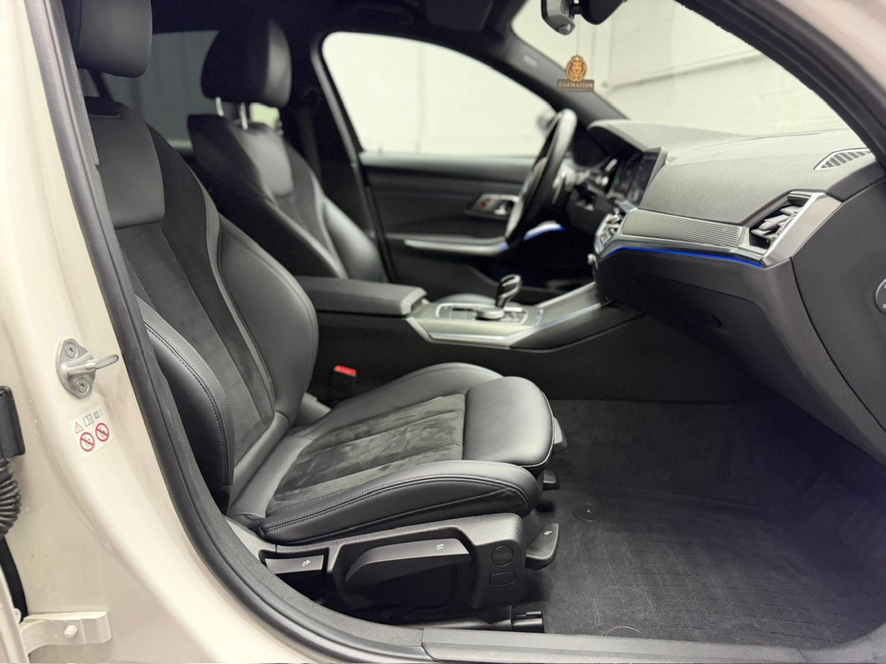 BMW 320d xDrive 48V Pure M Sport-image-27