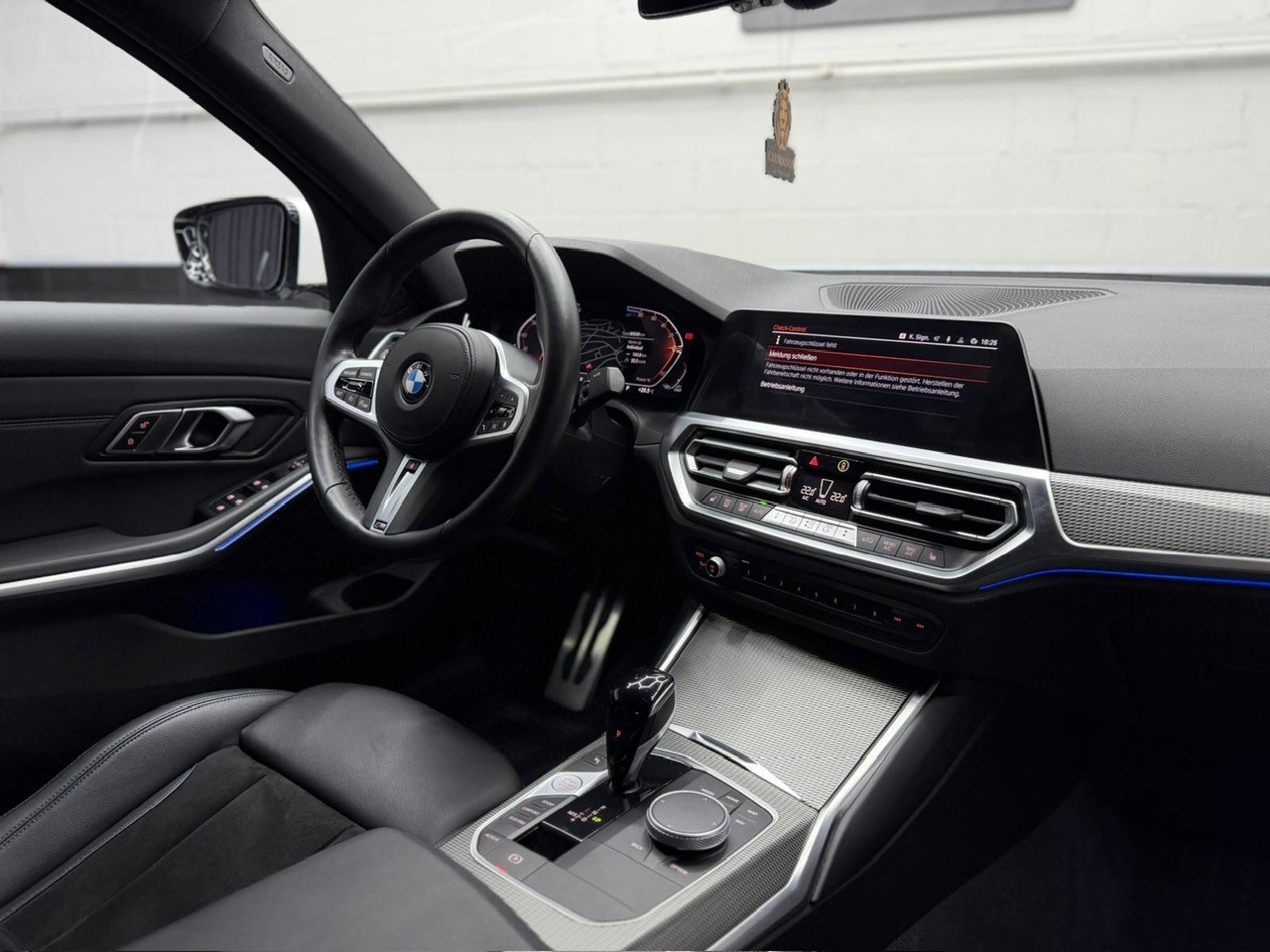 BMW 320d xDrive 48V Pure M Sport-image-26
