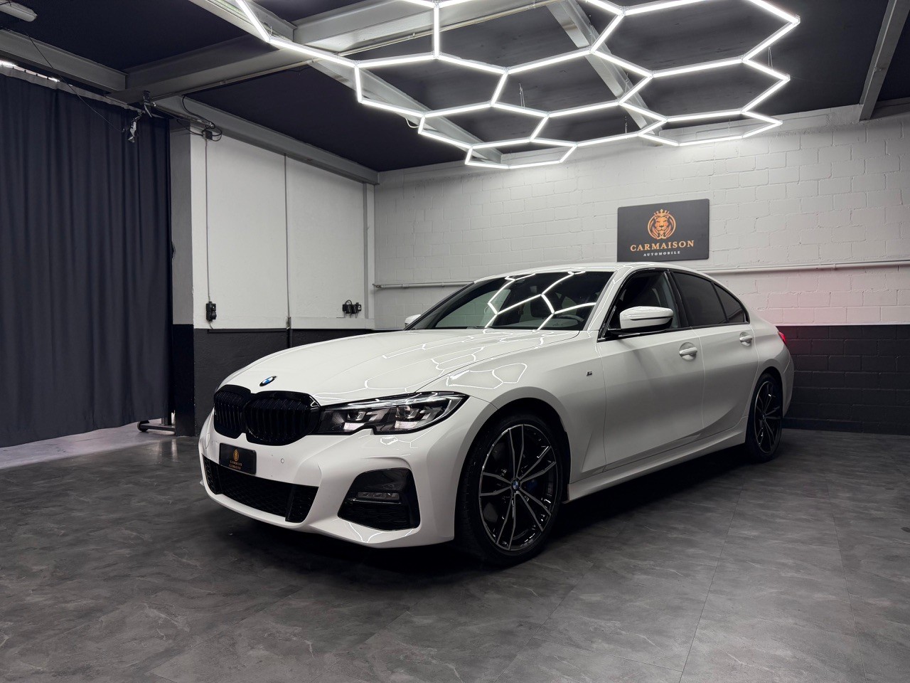 BMW 320d xDrive 48V Pure M Sport-image-2