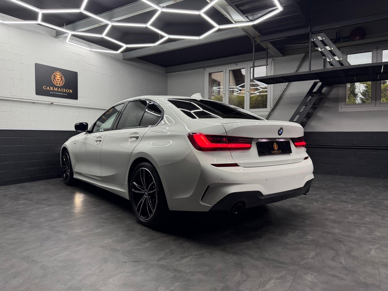 BMW 320d xDrive 48V Pure M Sport-image-7