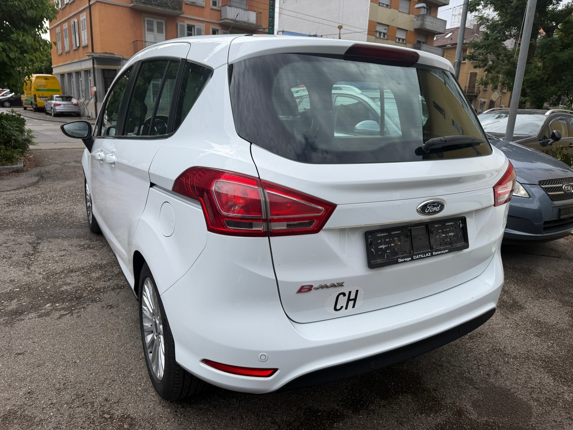 FORD B-Max 1.0 SCTi Titanium-image-3