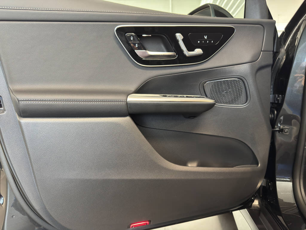 MERCEDES-BENZ GLC 220 d 4MATIC-image-11