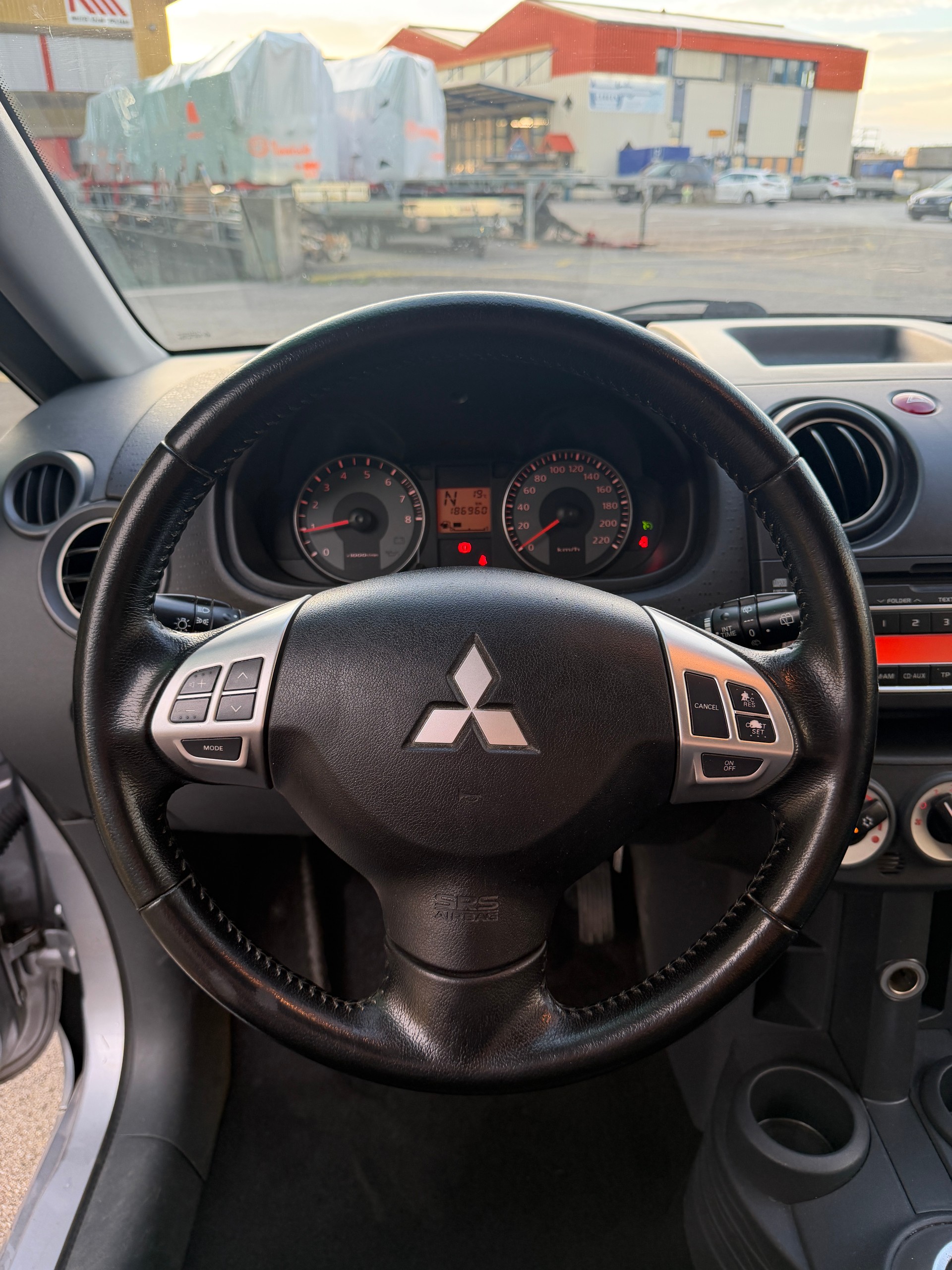 MITSUBISHI Colt 1.3 16V Jubilé (35) Allshift-image-12