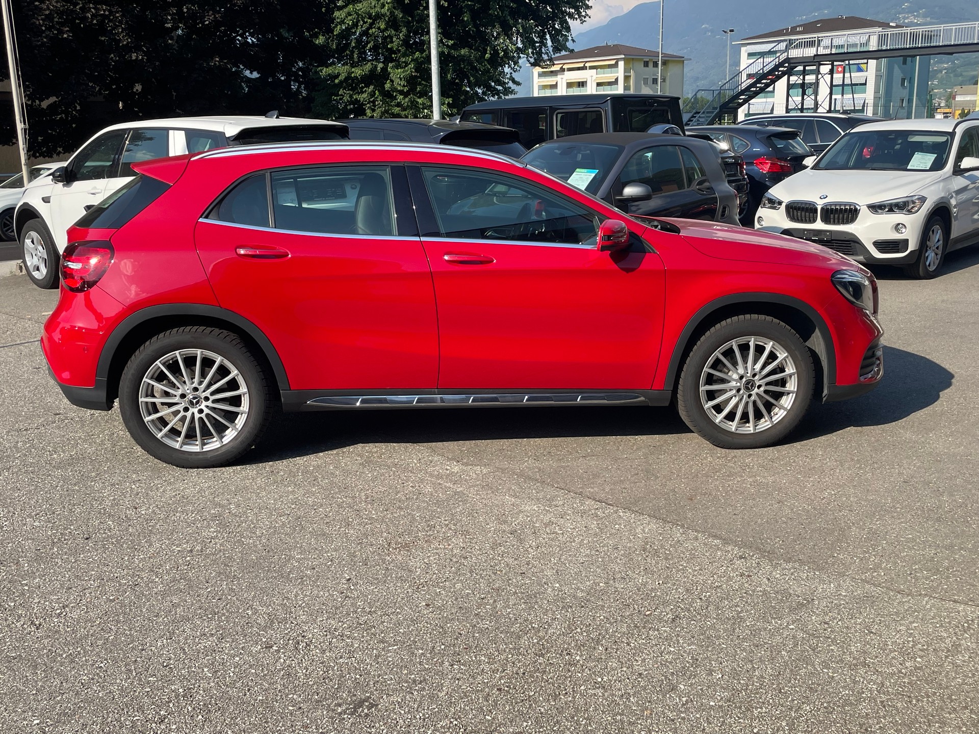 MERCEDES-BENZ GLA 220 AMG Line 4Matic 7G-DCT-image-11