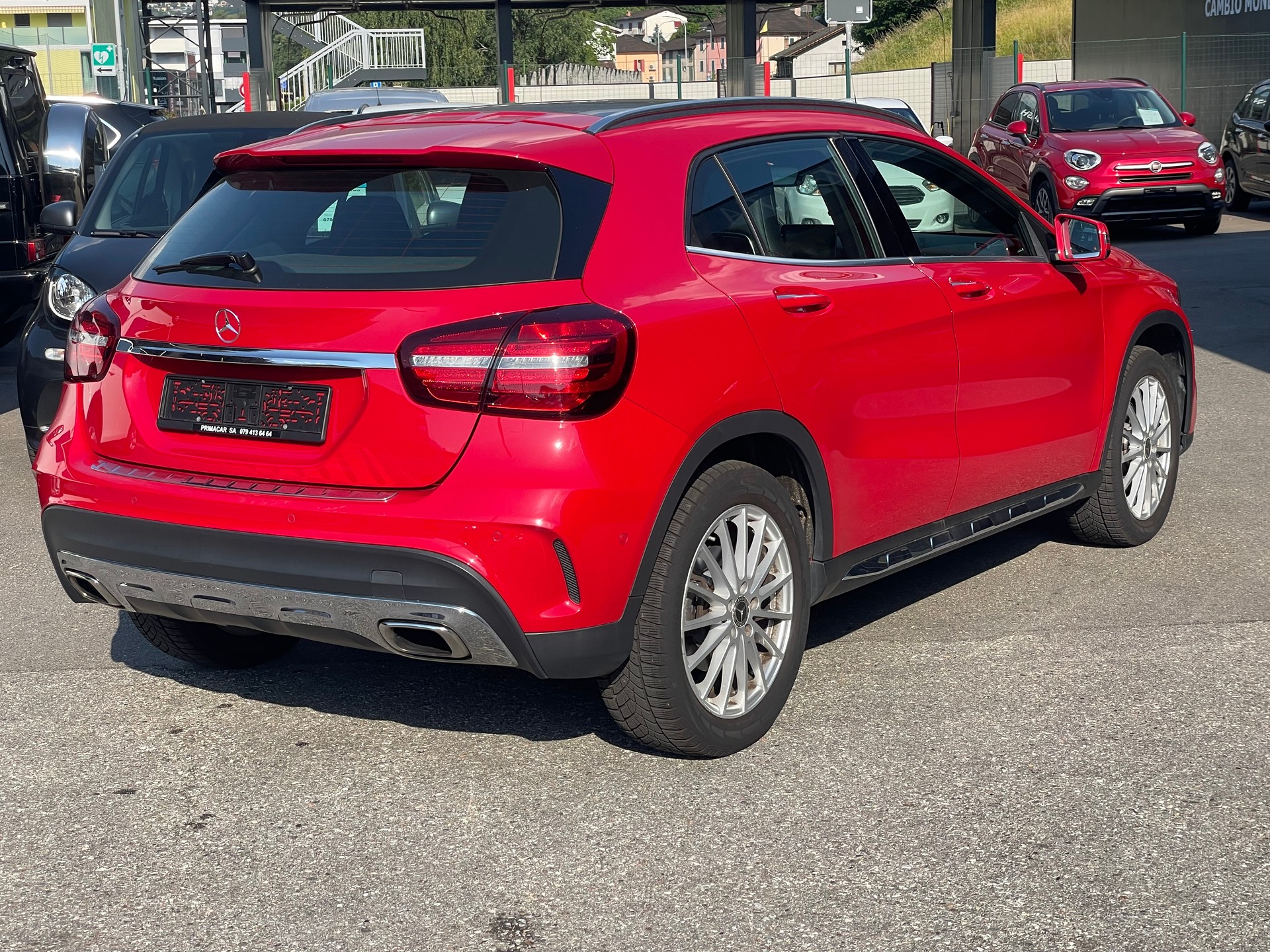 MERCEDES-BENZ GLA 220 AMG Line 4Matic 7G-DCT-image-10