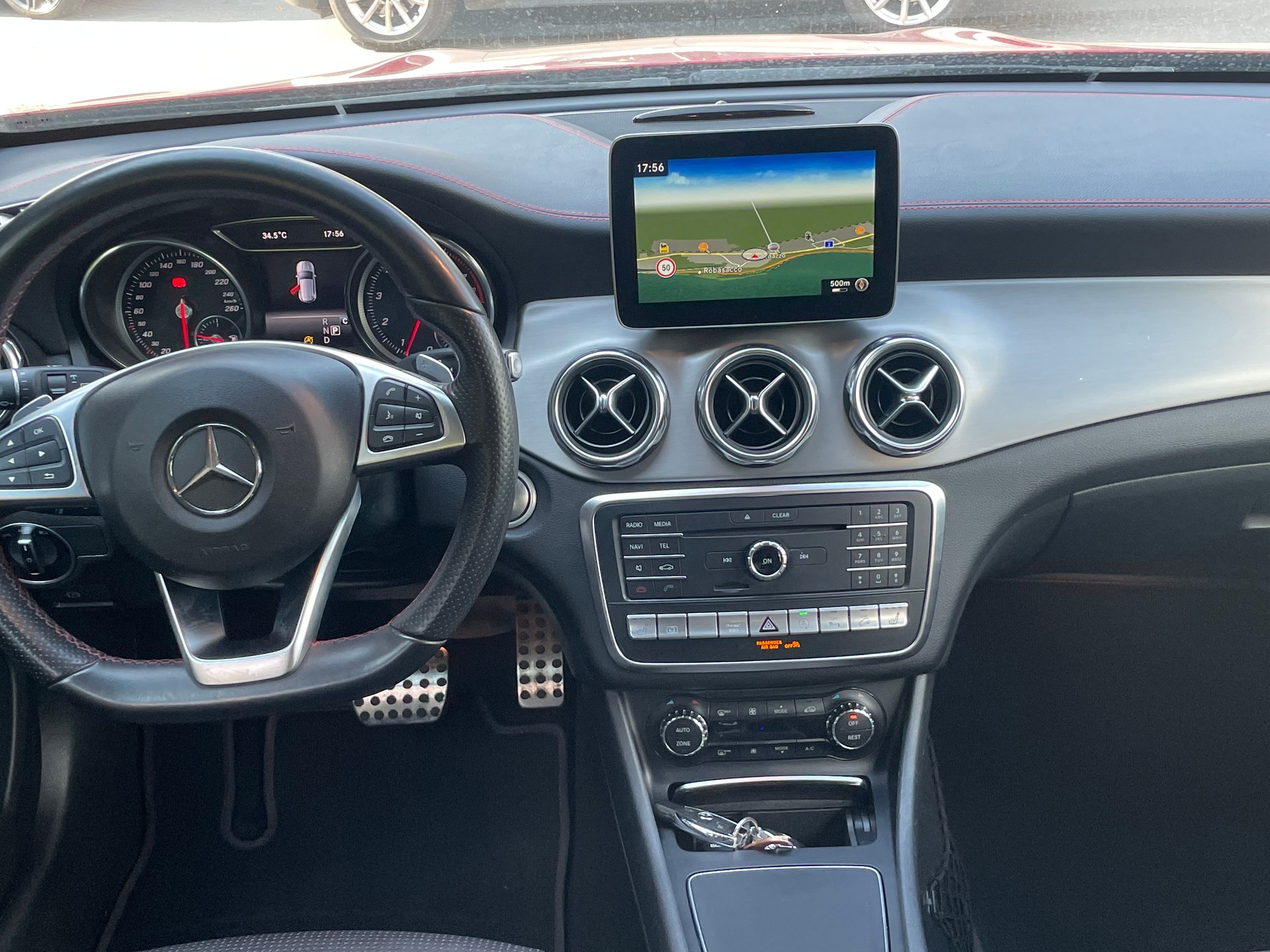 MERCEDES-BENZ GLA 220 AMG Line 4Matic 7G-DCT-image-4