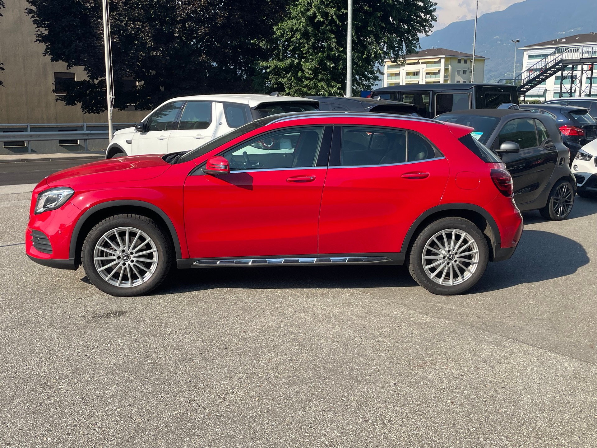 MERCEDES-BENZ GLA 220 AMG Line 4Matic 7G-DCT-image-7