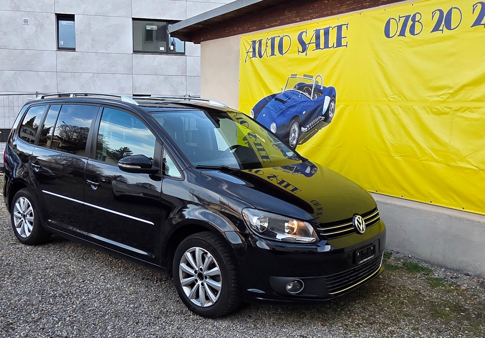 VW Touran 2.0 TDI Highline-image-5