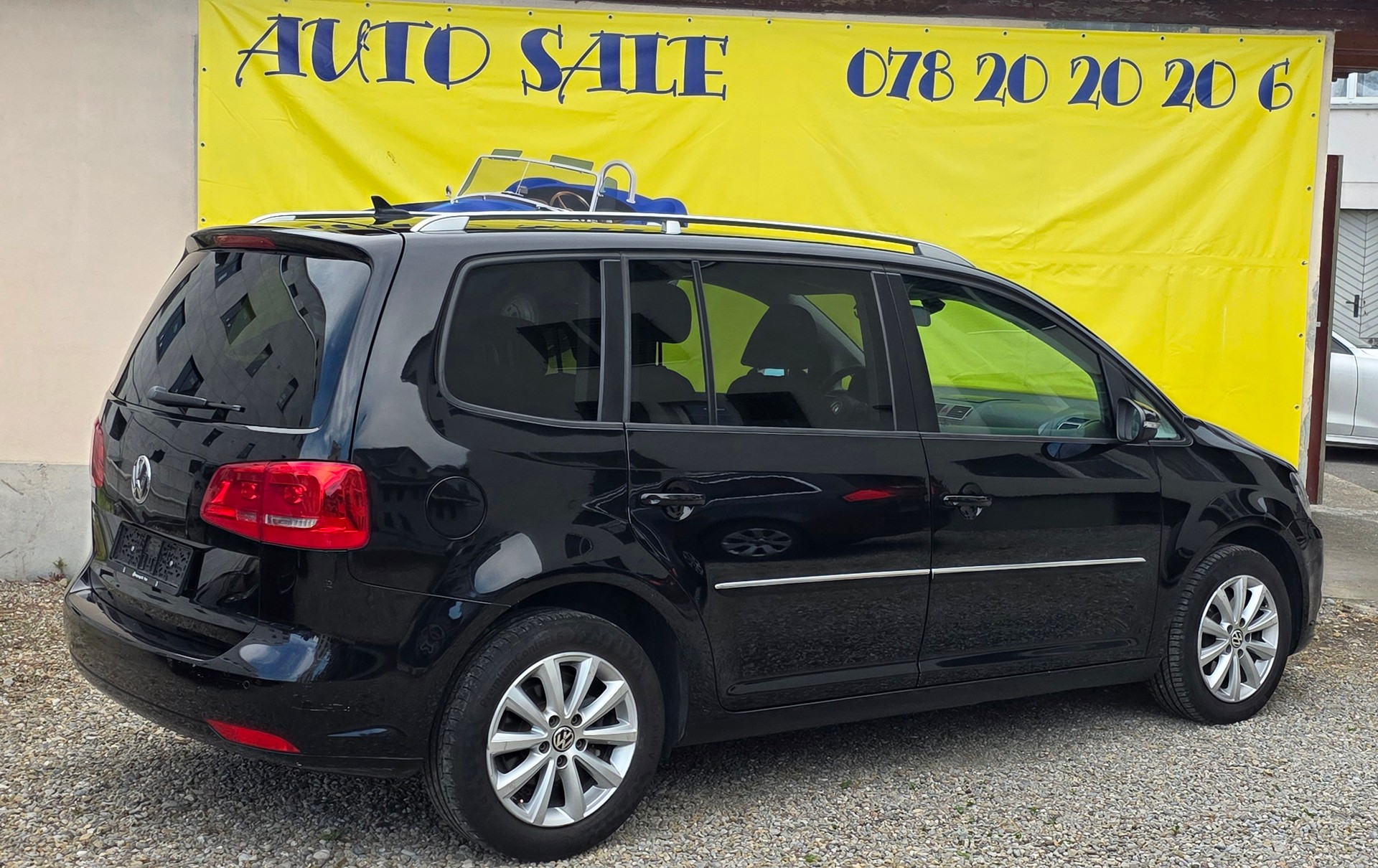 VW Touran 2.0 TDI Highline-image-5