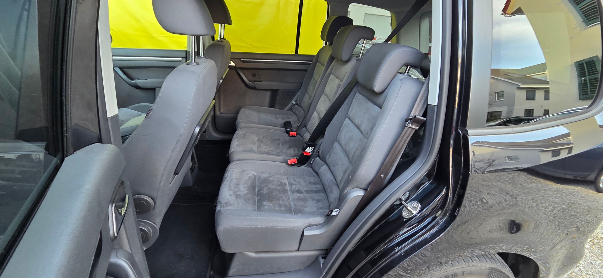 VW Touran 2.0 TDI Highline-image-8