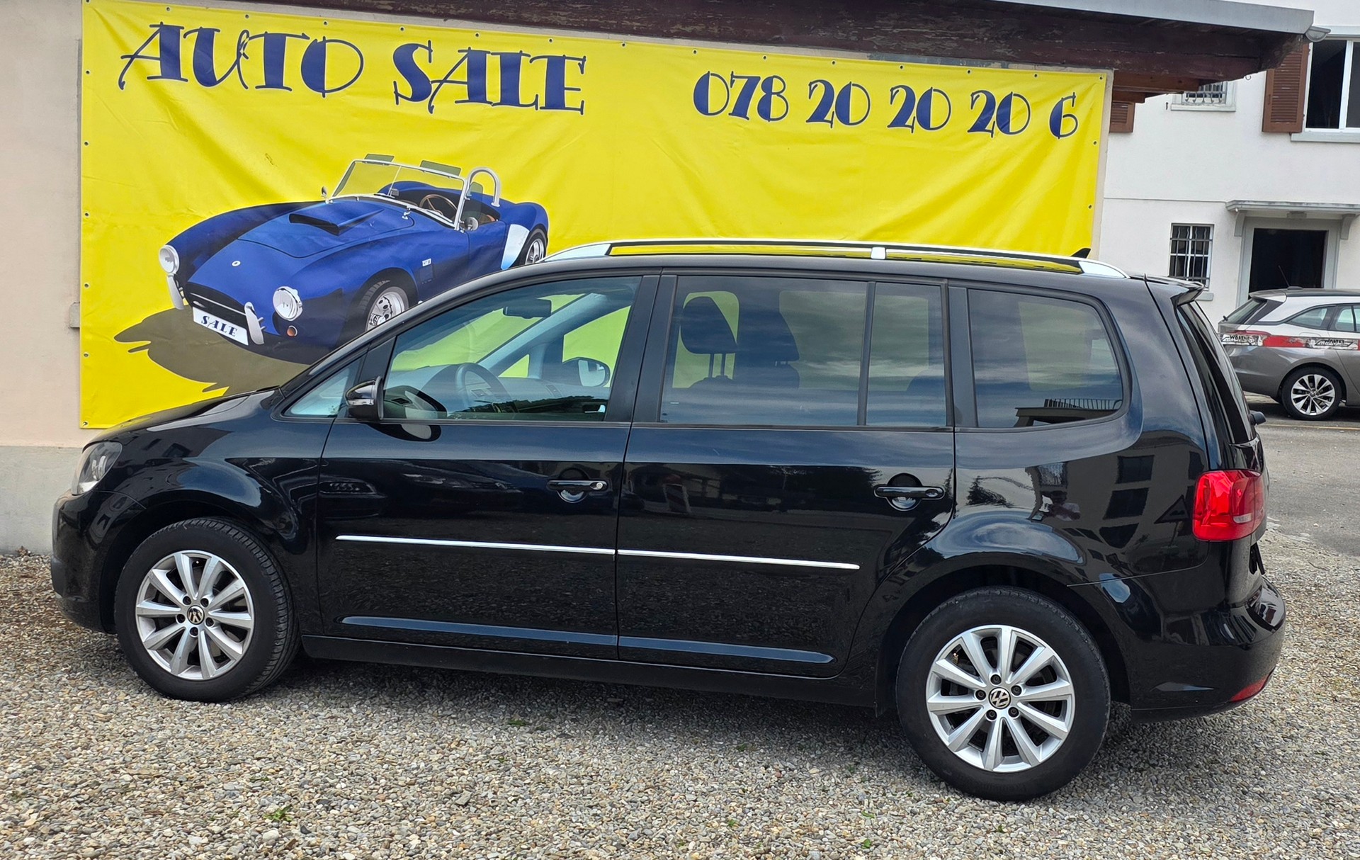 VW Touran 2.0 TDI Highline-image-3