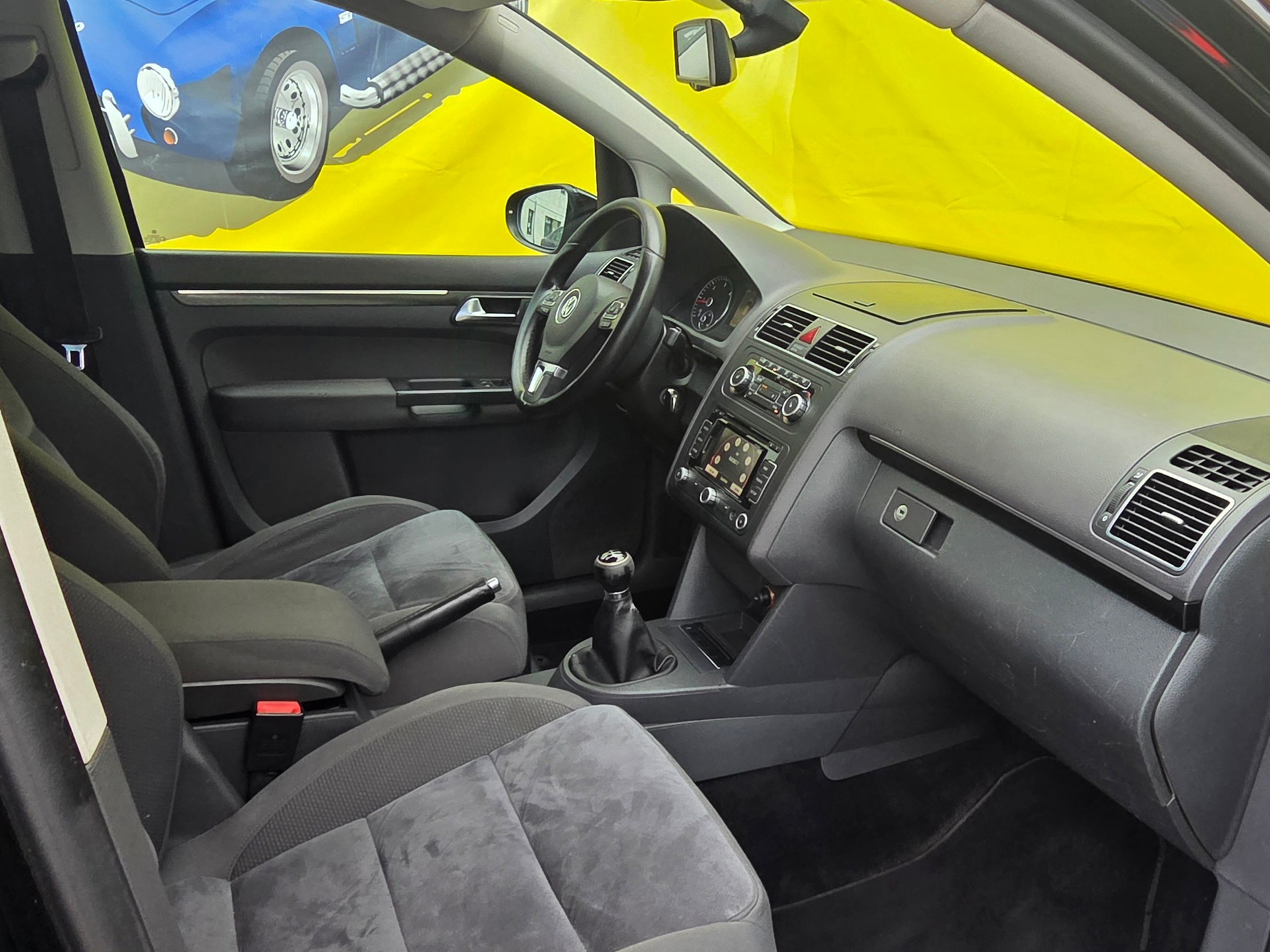 VW Touran 2.0 TDI Highline-image-7