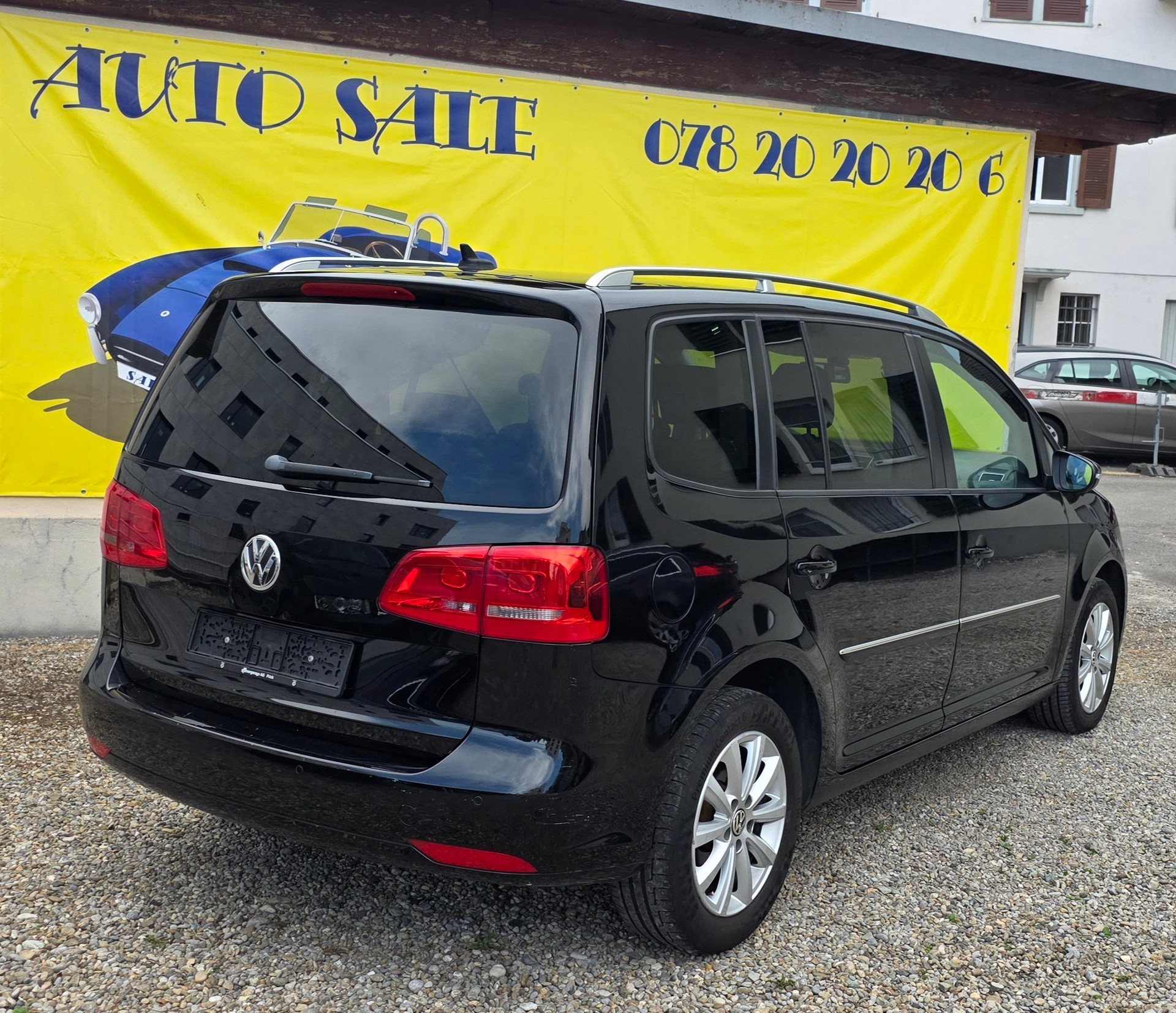 VW Touran 2.0 TDI Highline-image-4