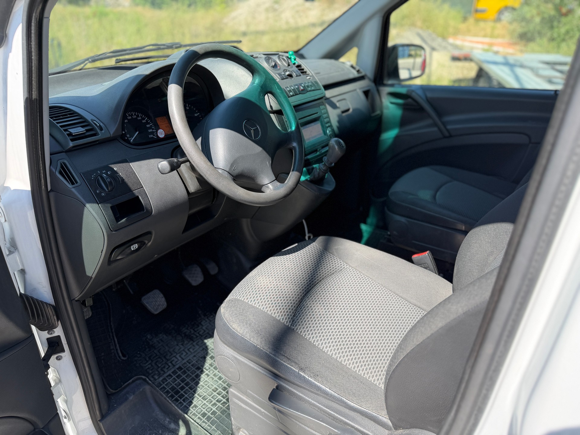 MERCEDES-BENZ Vito 113 CDI Mixto L-image-11