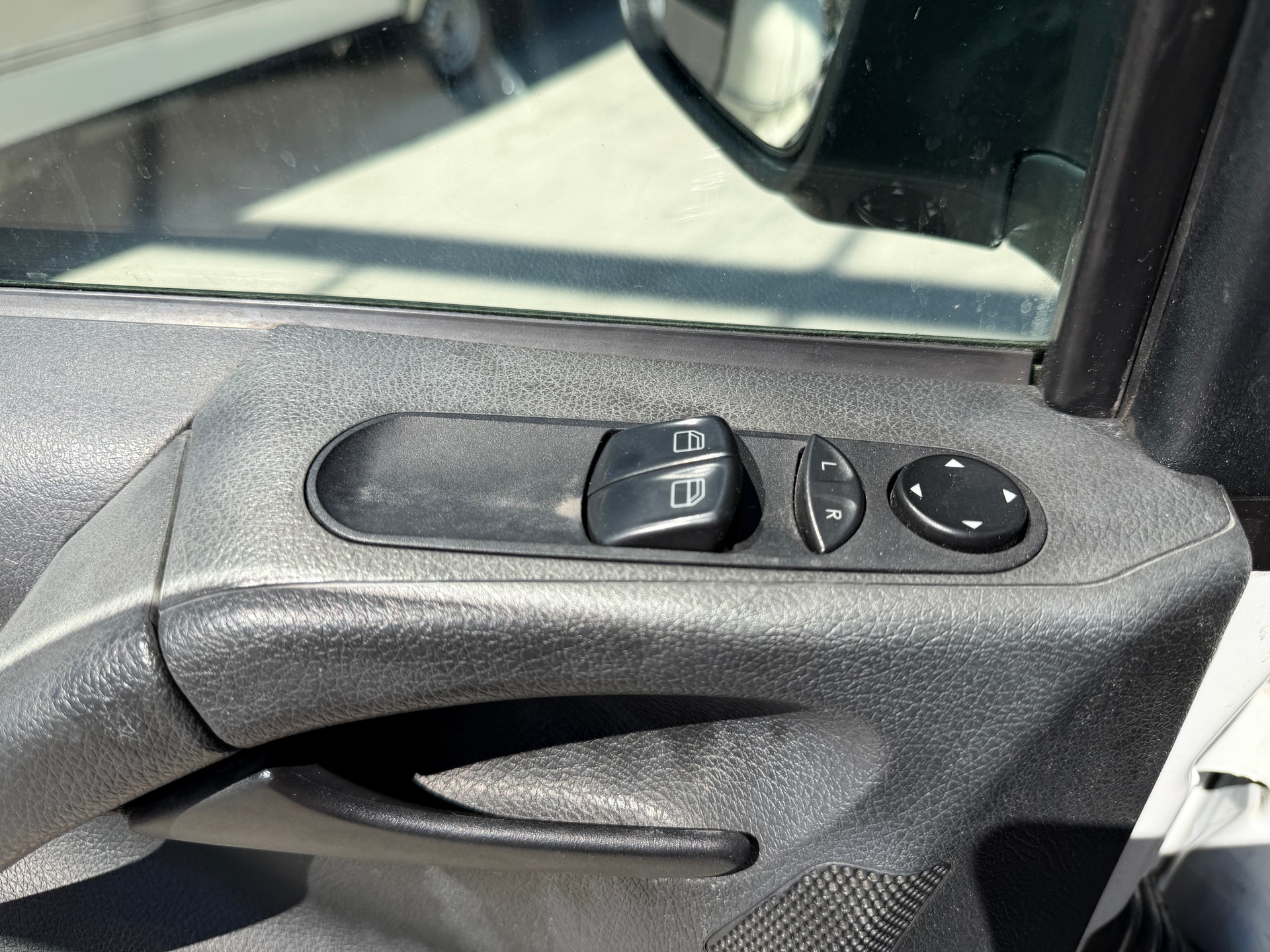 MERCEDES-BENZ Vito 113 CDI Mixto L-image-14