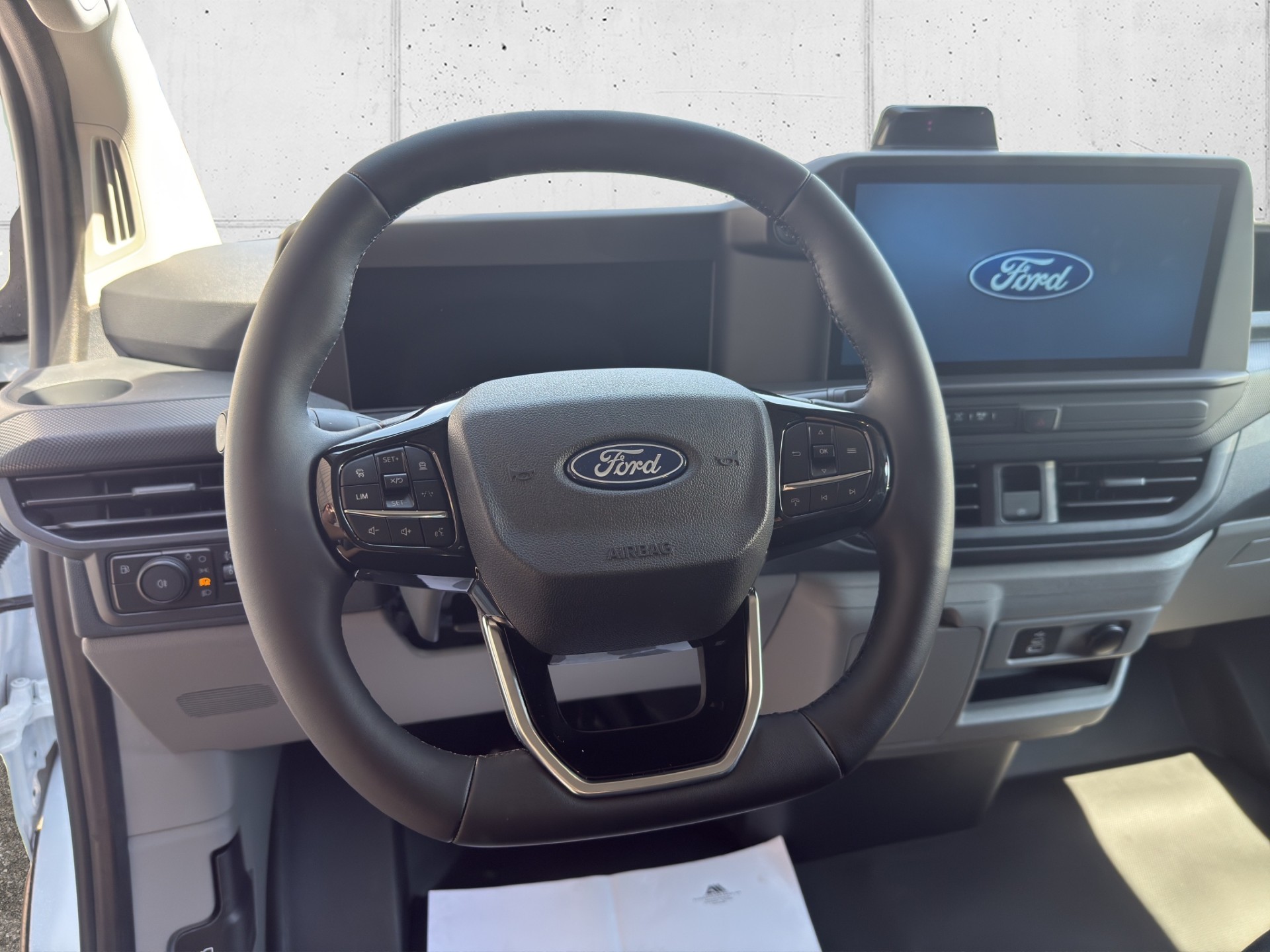 FORD Transit C Van 320 L1 2.5 Duratec 233 Trend PHEV-image-9