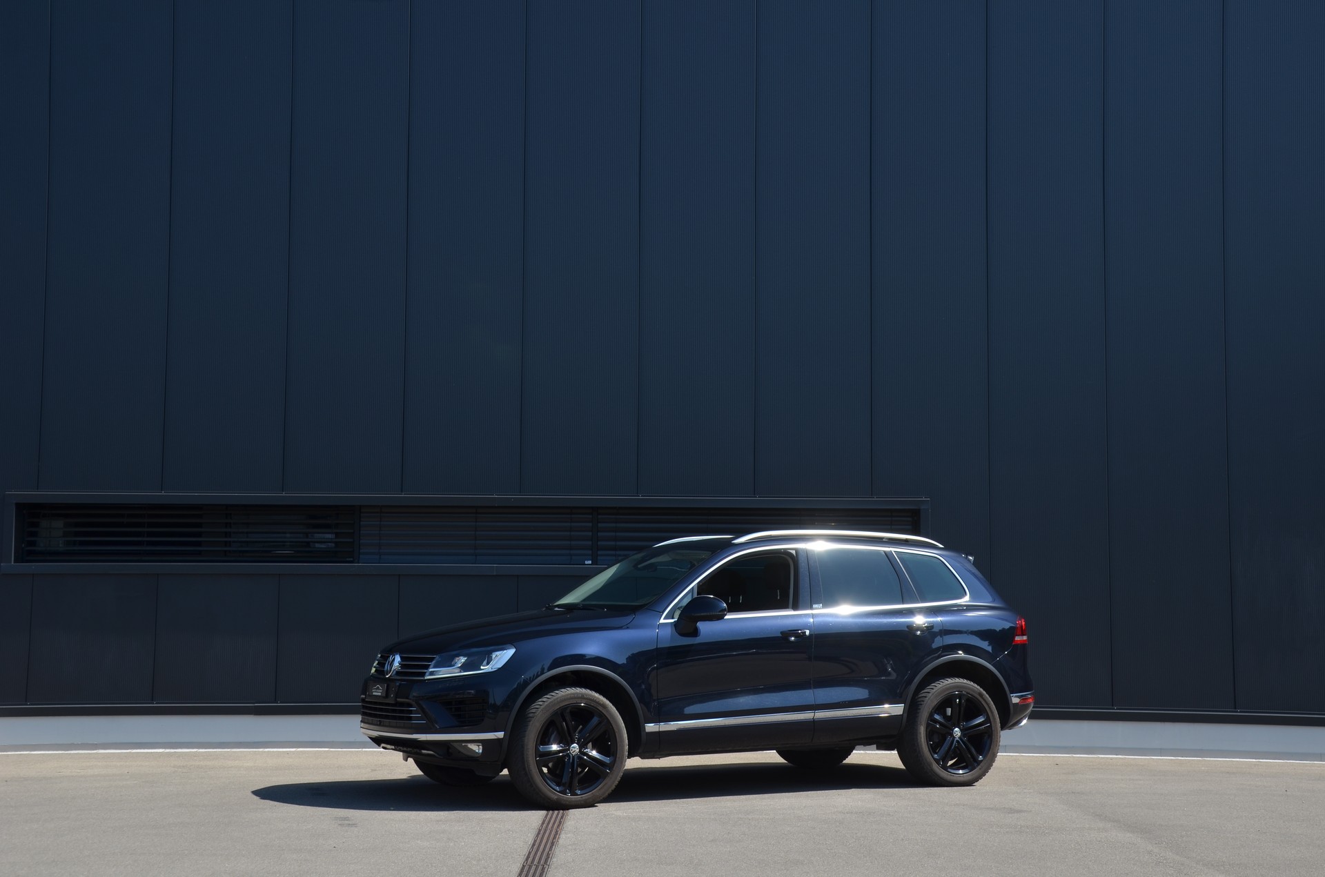 VW Touareg 3.0 TDI BlueMotion Technology Tiptronic-image-1