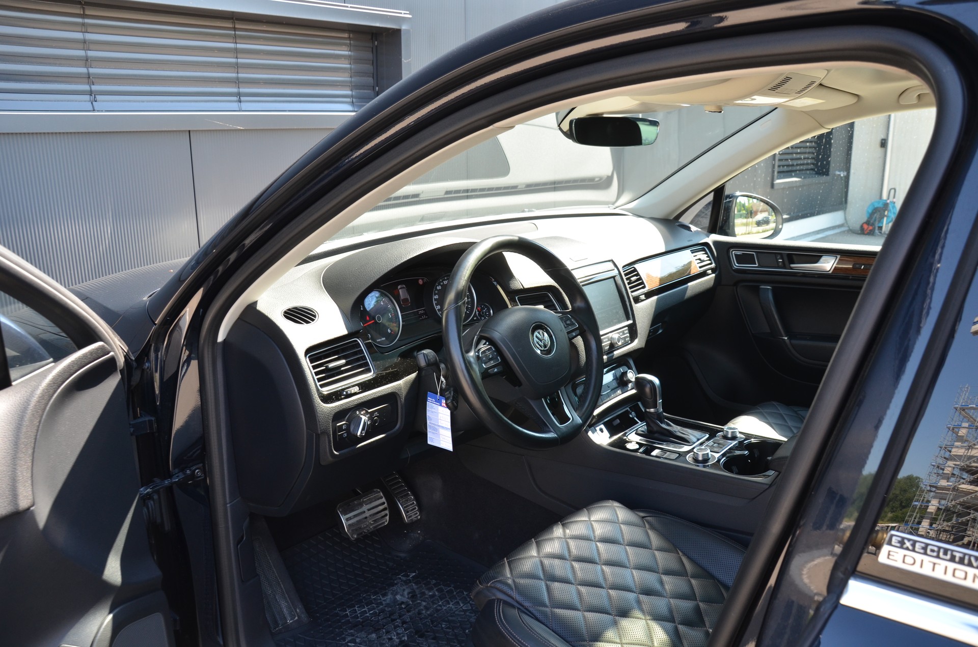 VW Touareg 3.0 TDI BlueMotion Technology Tiptronic-image-11