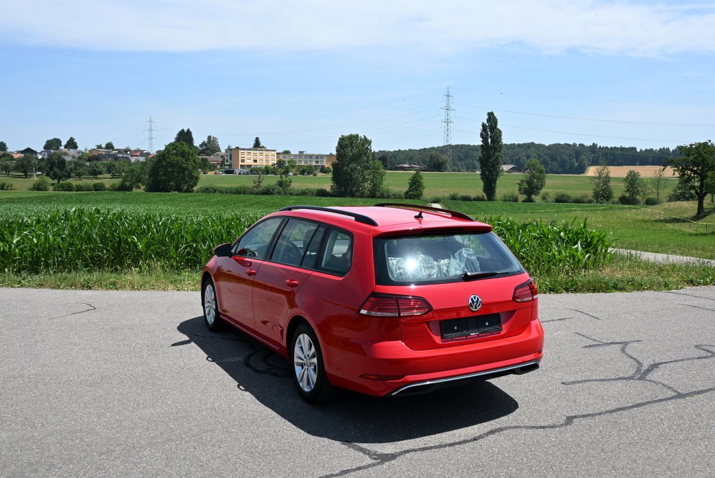 VW Golf Variant 2.0 TDI Comfortline DSG-image-3