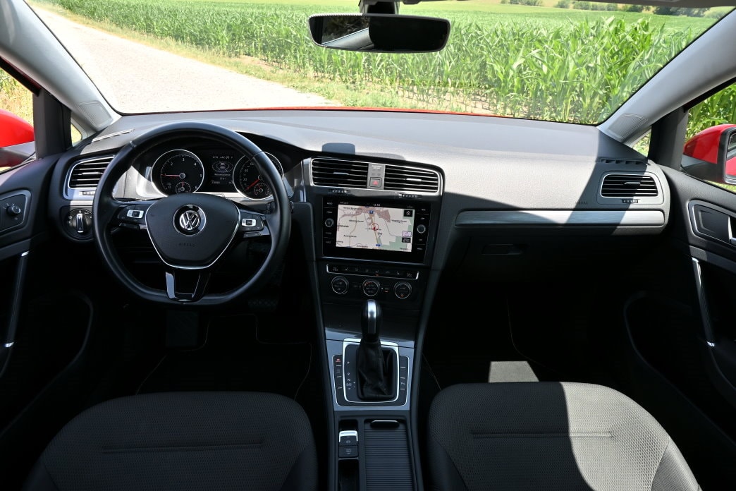 VW Golf Variant 2.0 TDI Comfortline DSG-image-5