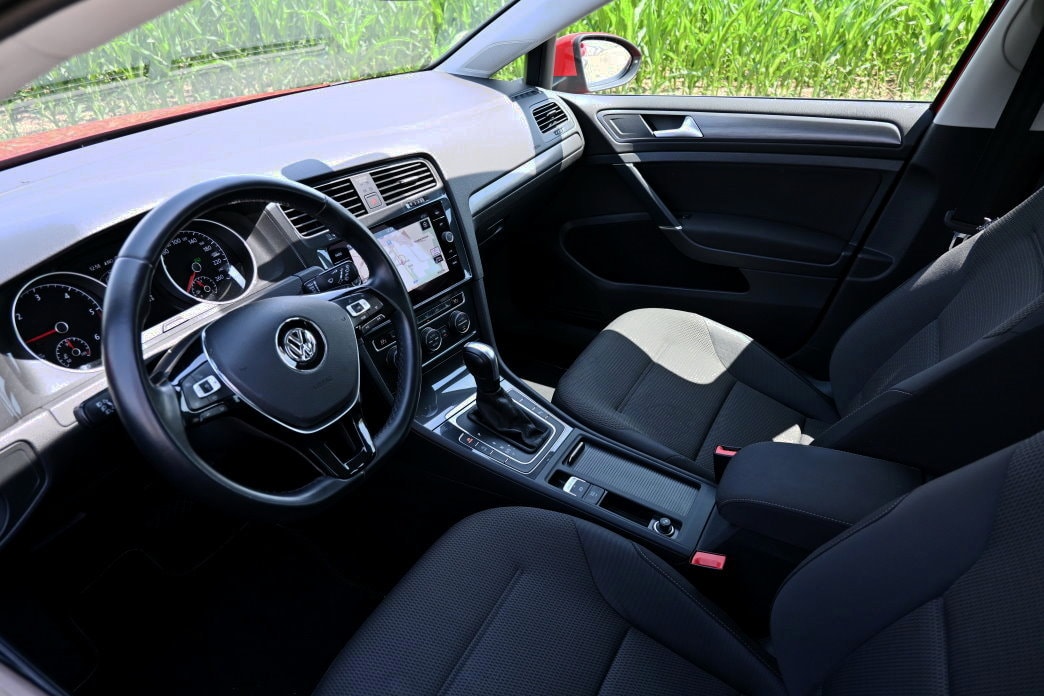 VW Golf Variant 2.0 TDI Comfortline DSG-image-6