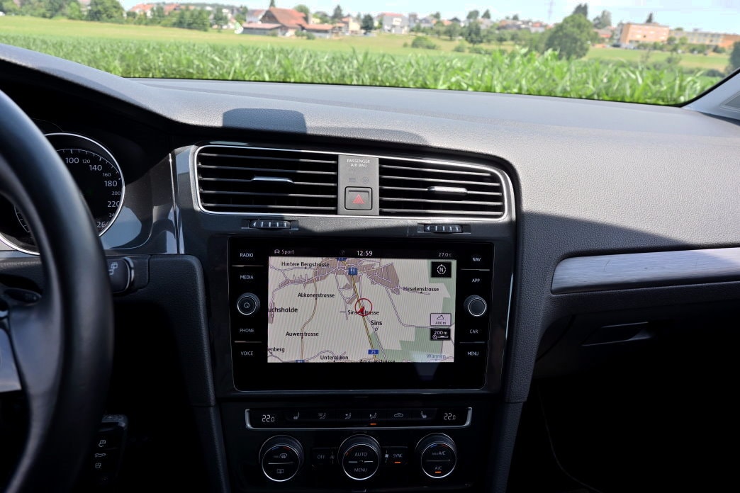 VW Golf Variant 2.0 TDI Comfortline DSG-image-7