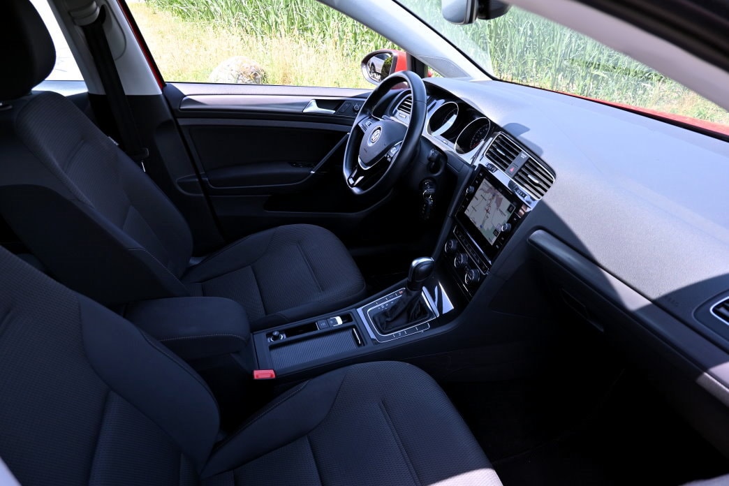 VW Golf Variant 2.0 TDI Comfortline DSG-image-4