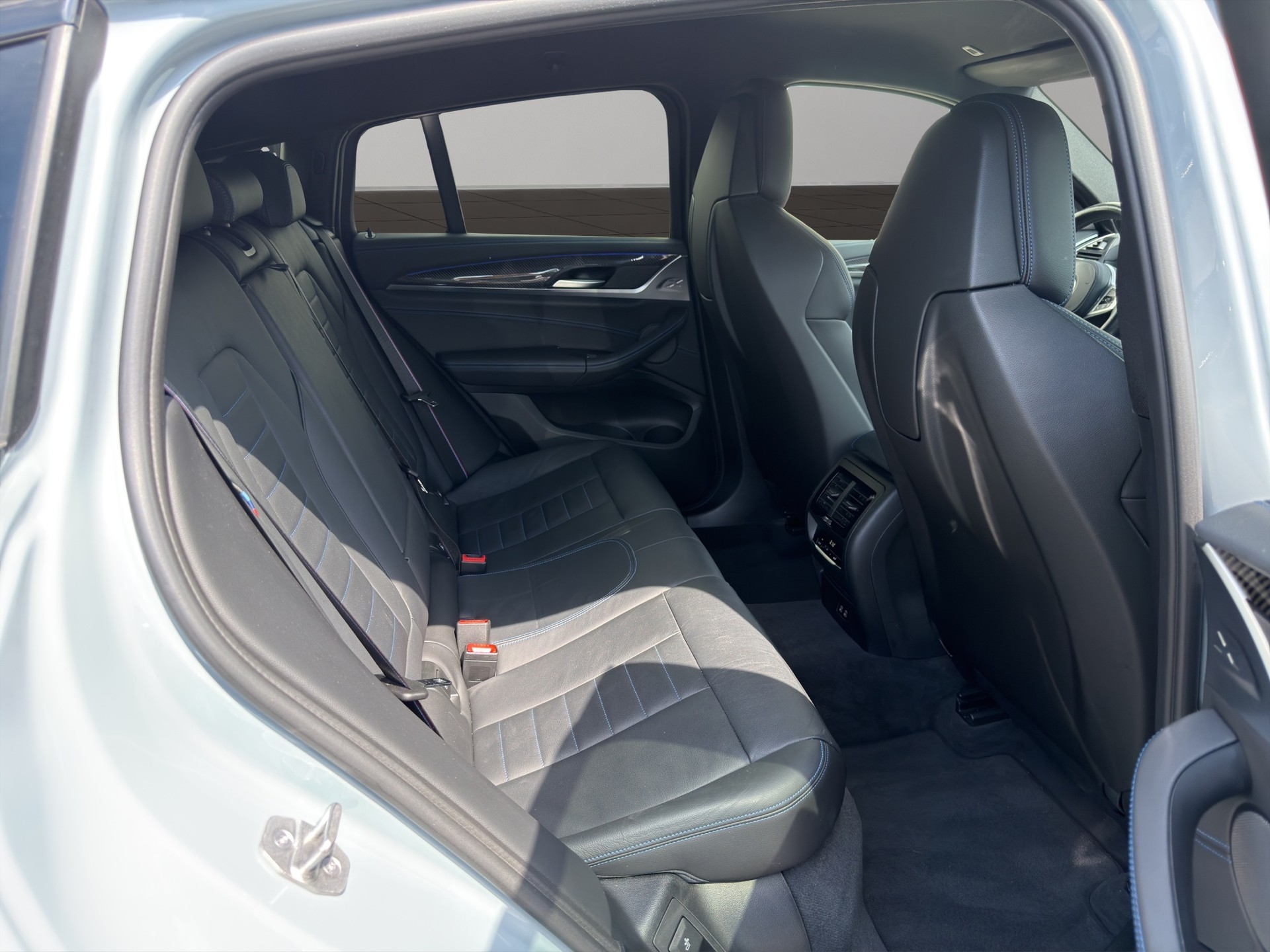 BMW X4 M40i 48V Steptronic-image-17