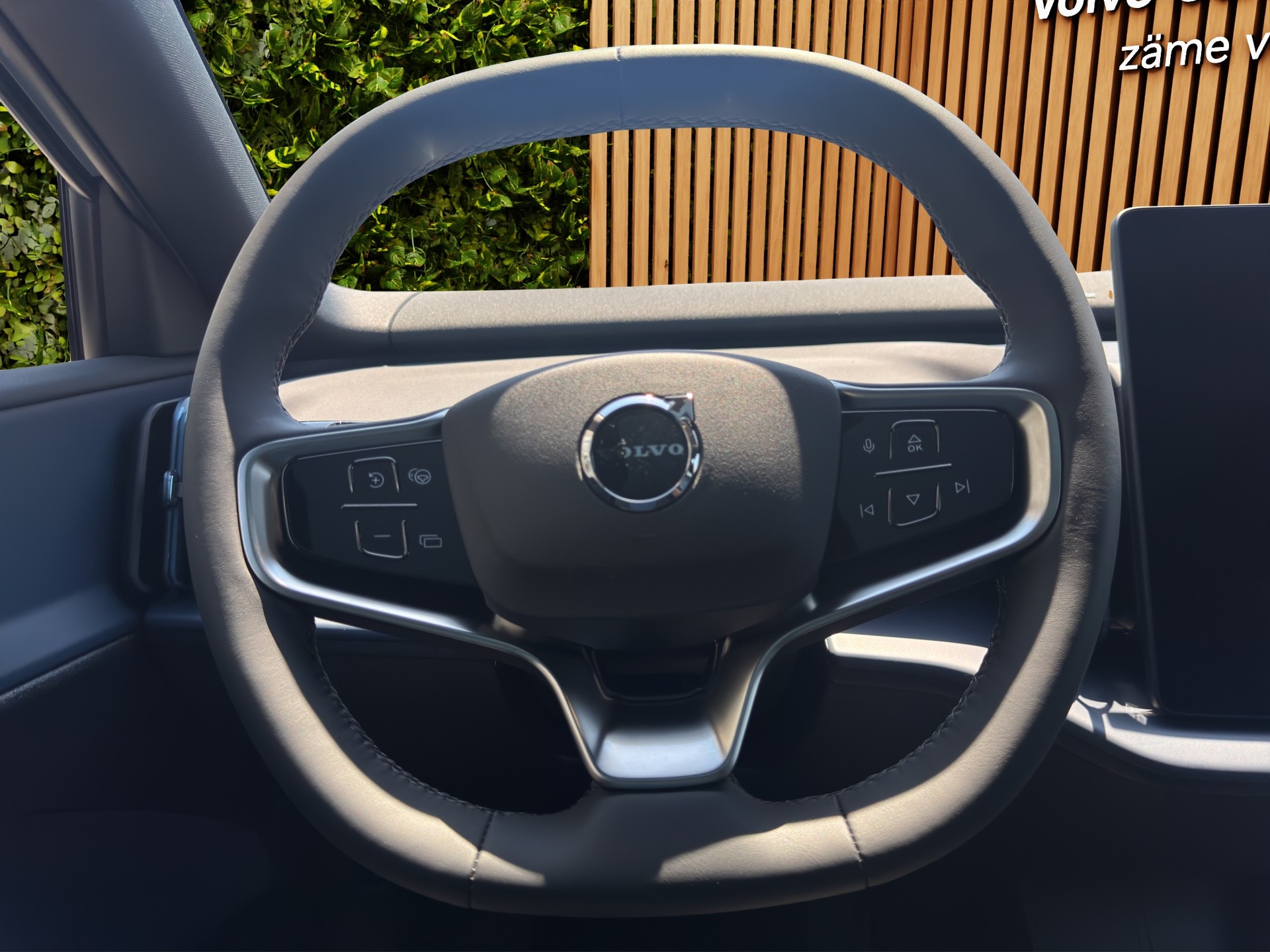 VOLVO EX30 CC E60 Twin Performance AWD-image-10