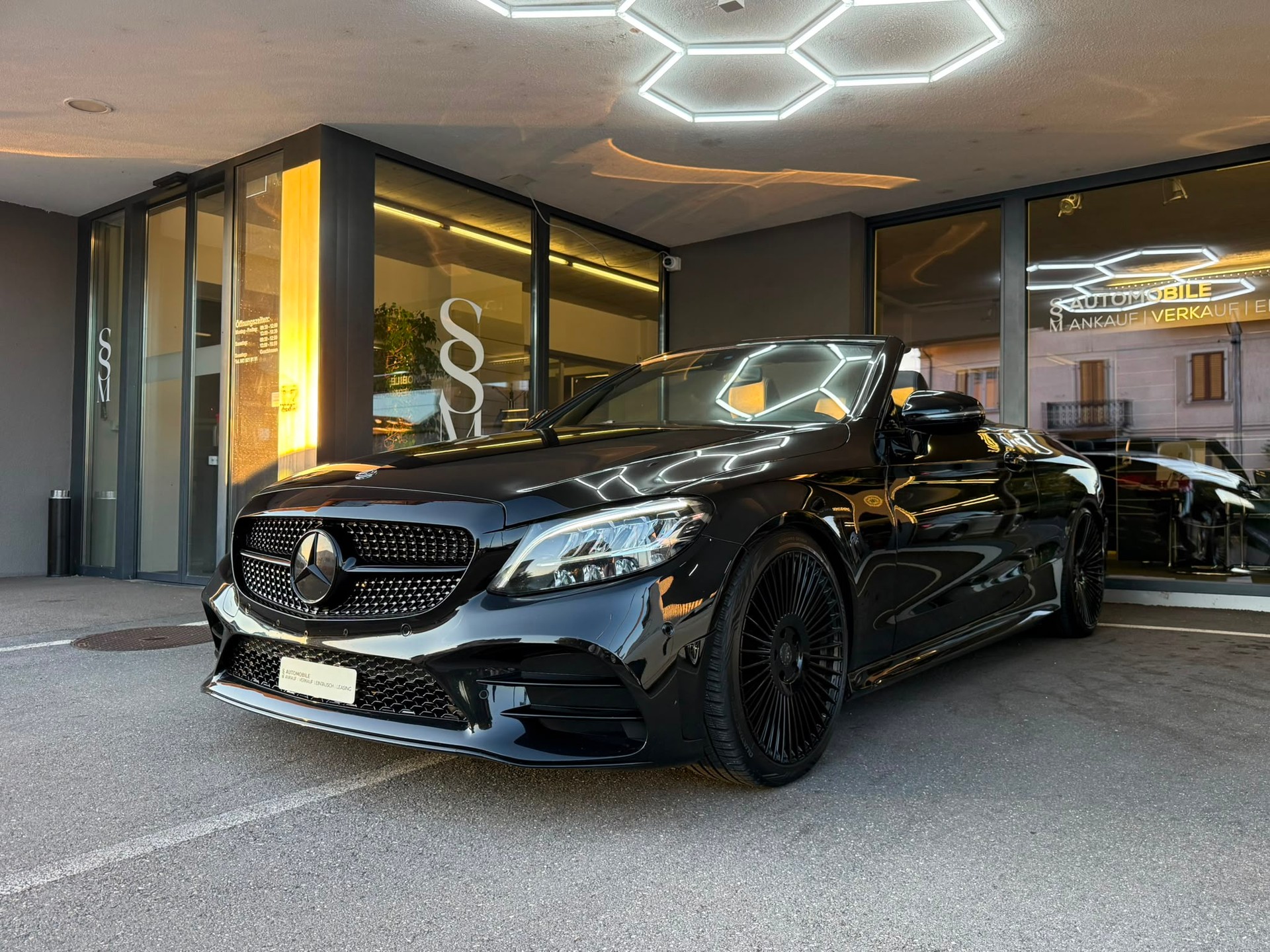 MERCEDES-BENZ C 200 AMG Line Cabriolet *Aversus* *Burmester* *CH Fahrzeug* 9G-Tronic-image-0