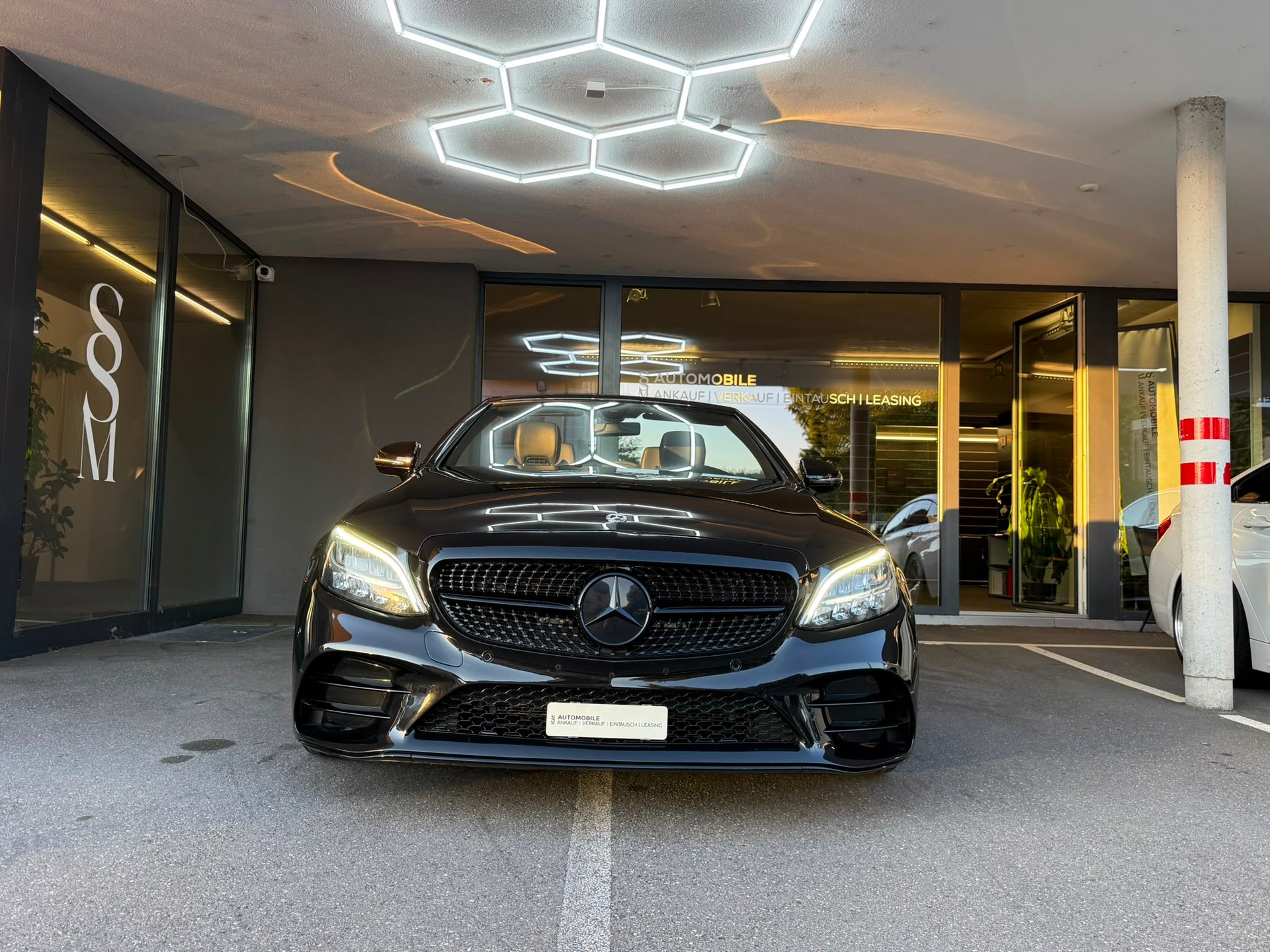 MERCEDES-BENZ C 200 AMG Line Cabriolet *Aversus* *Burmester* *CH Fahrzeug* 9G-Tronic-image-1