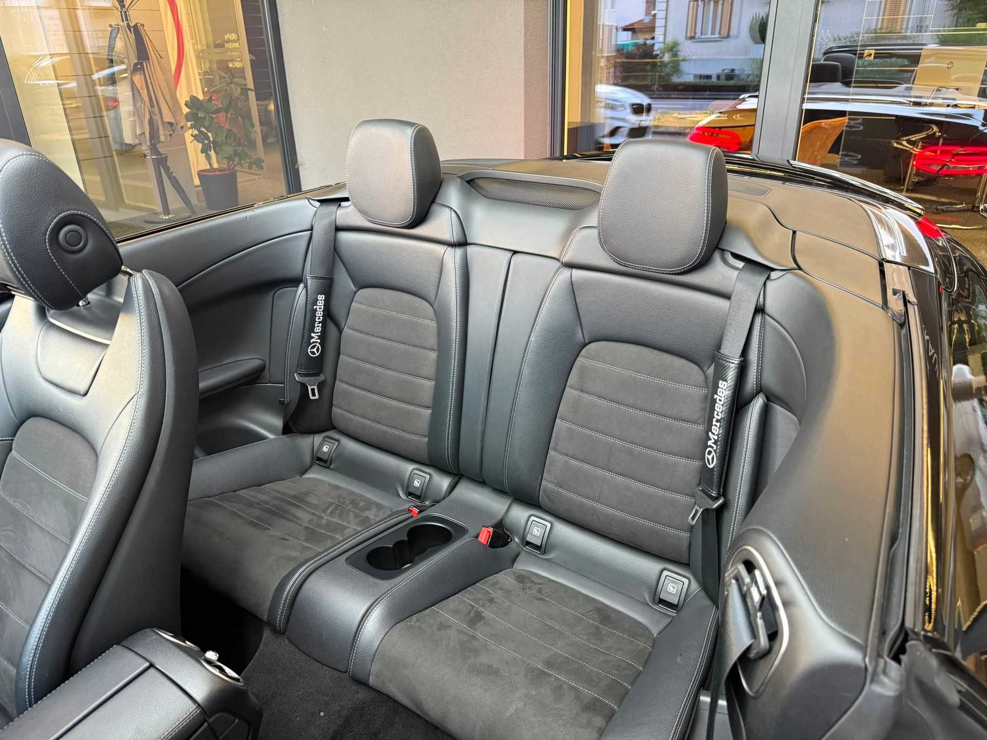 MERCEDES-BENZ C 200 AMG Line Cabriolet *Aversus* *Burmester* *CH Fahrzeug* 9G-Tronic-image-12