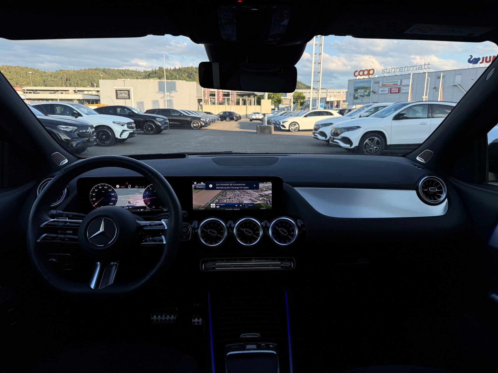 MERCEDES-BENZ GLA 250 AMG Line 4Matic 8G-DCT Swiss Star-image-3