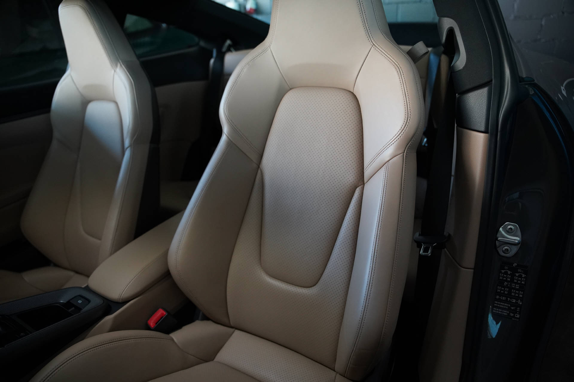 PORSCHE 911 Carrera 4S PDK-image-9