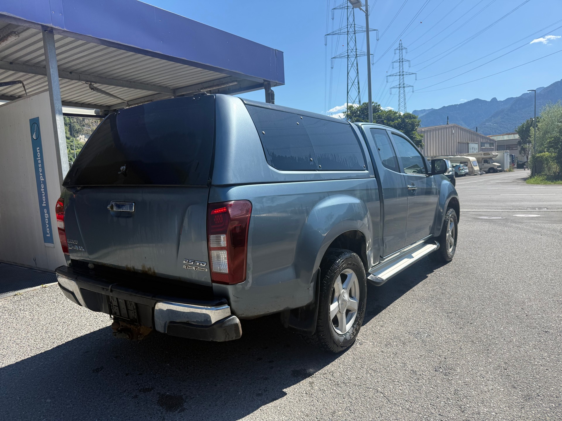 ISUZU D-MAX 2.5 SpaceCab Solar Plus 4x4 A-image-3