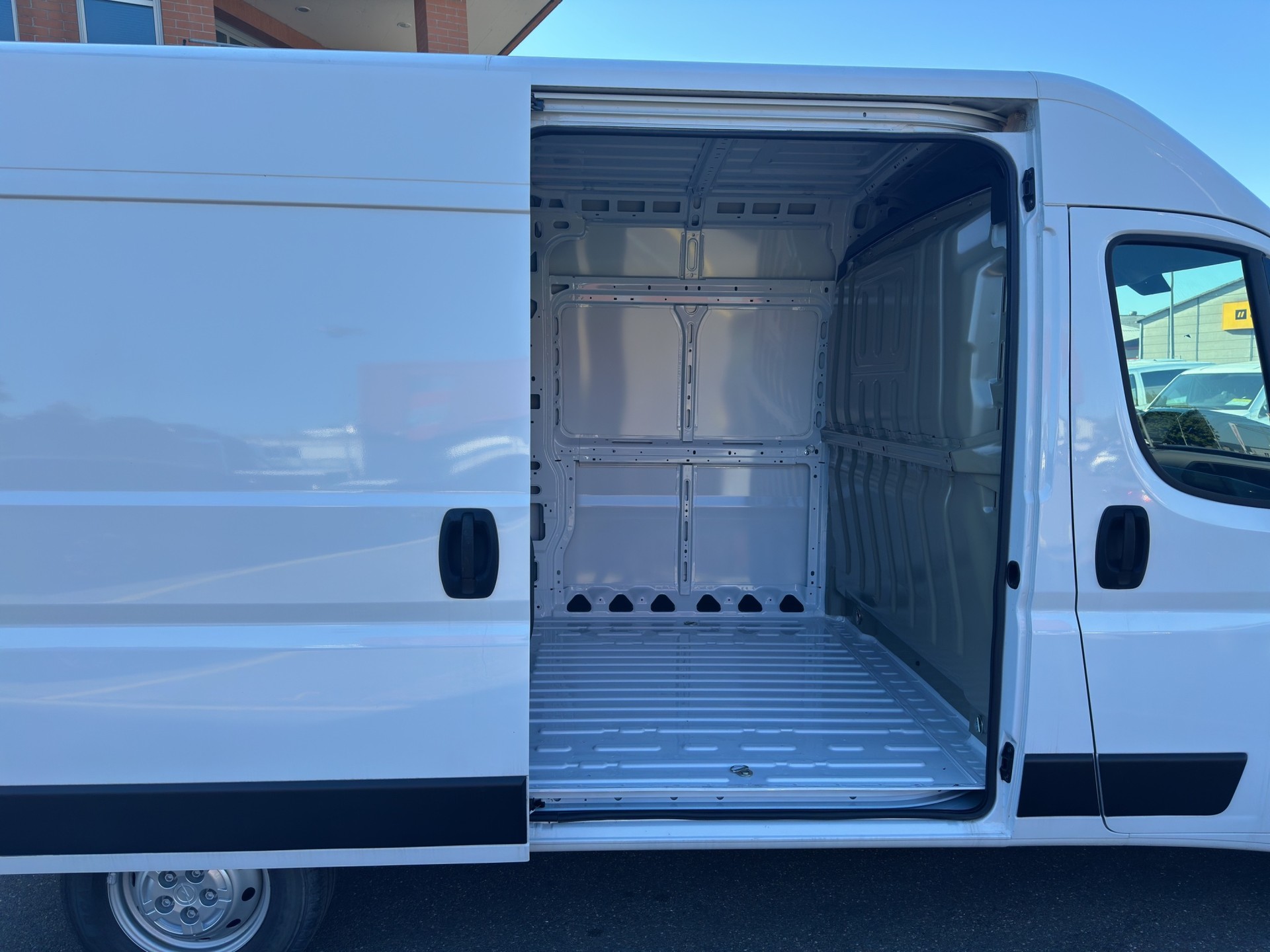 OPEL Movano C Kasten 2.2 DIESEL 140 L2H2 EDITION-image-5