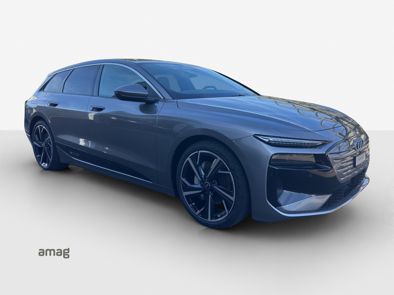 AUDI A6 Avant e-tron quattro-image-5