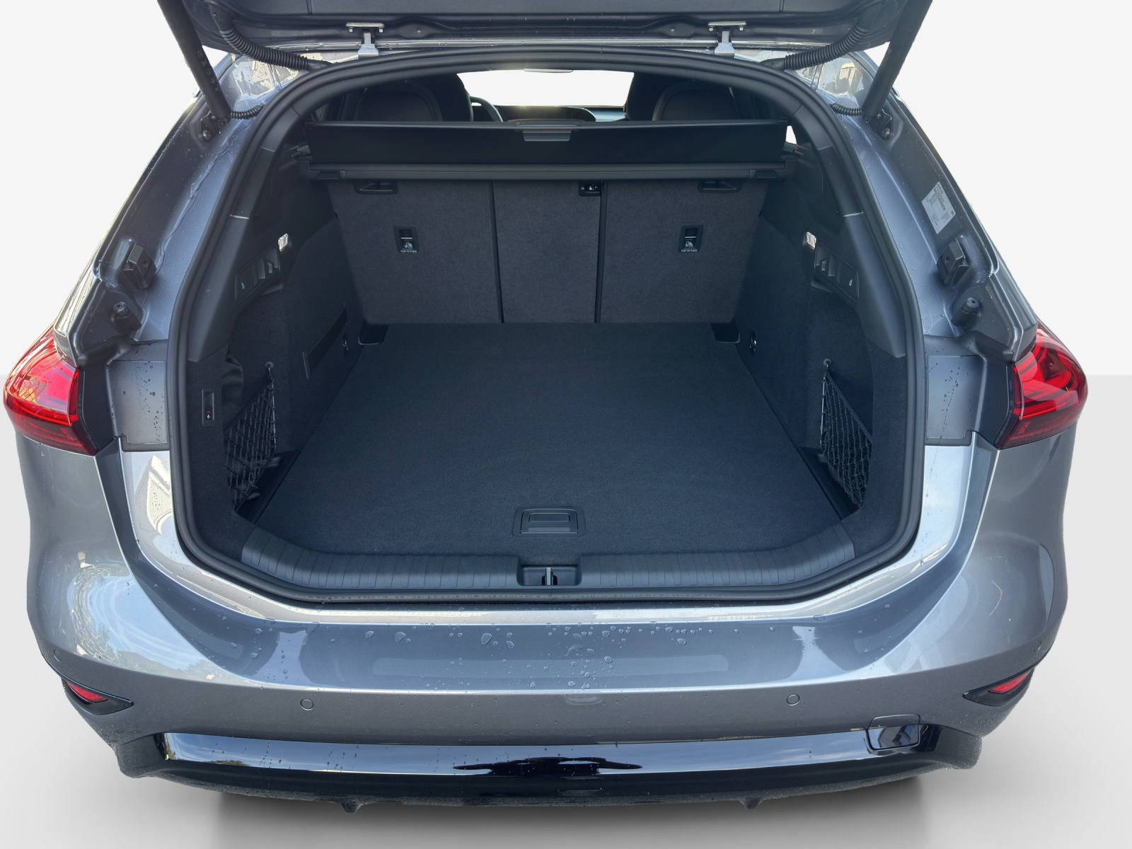 AUDI A6 Avant e-tron quattro-image-12