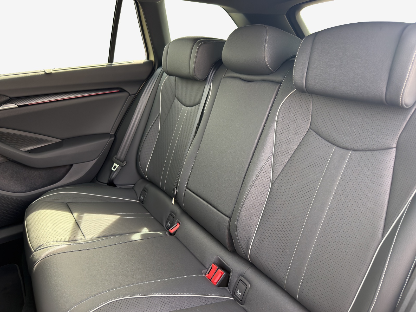 SKODA Superb Sportline 2.0 TSI 265PS 7DSG 4x4-image-10