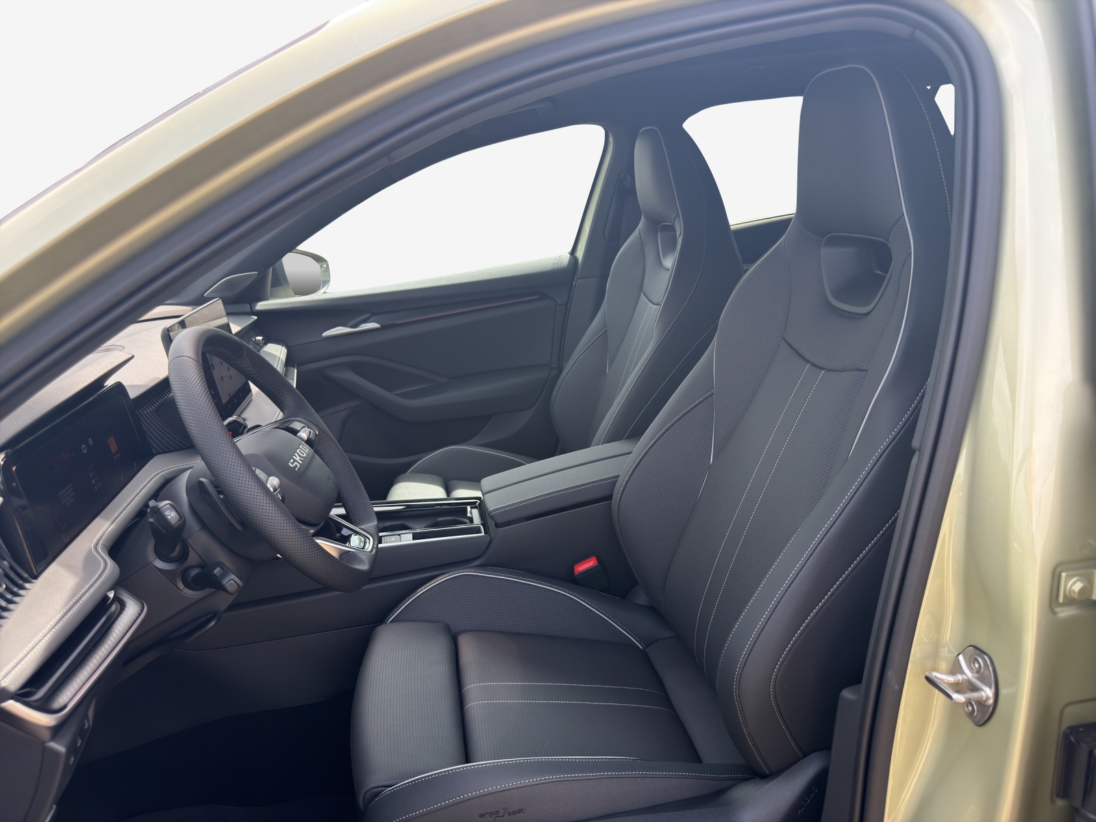 SKODA Superb Sportline 2.0 TSI 265PS 7DSG 4x4-image-7