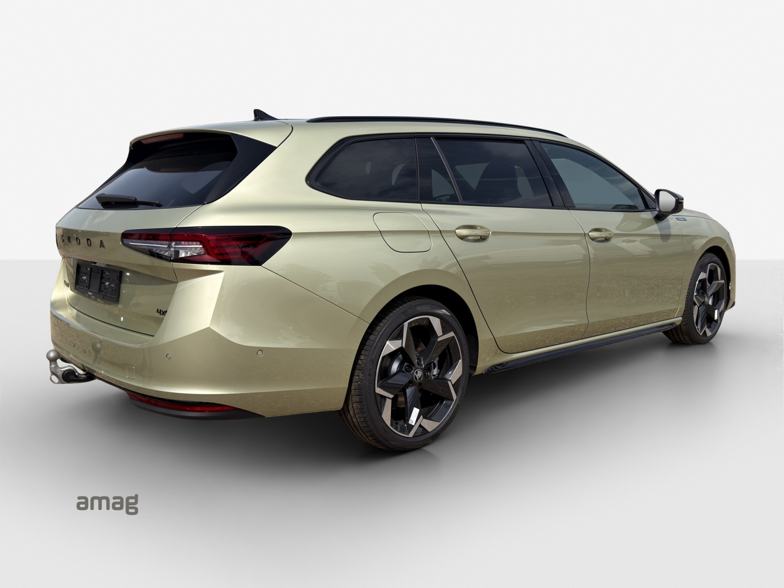 SKODA Superb Sportline 2.0 TSI 265PS 7DSG 4x4-image-4