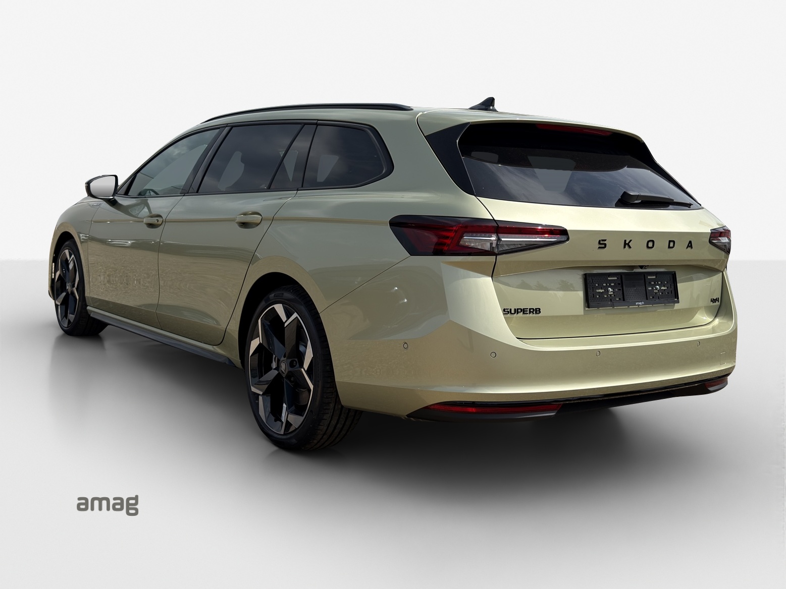 SKODA Superb Sportline 2.0 TSI 265PS 7DSG 4x4-image-2