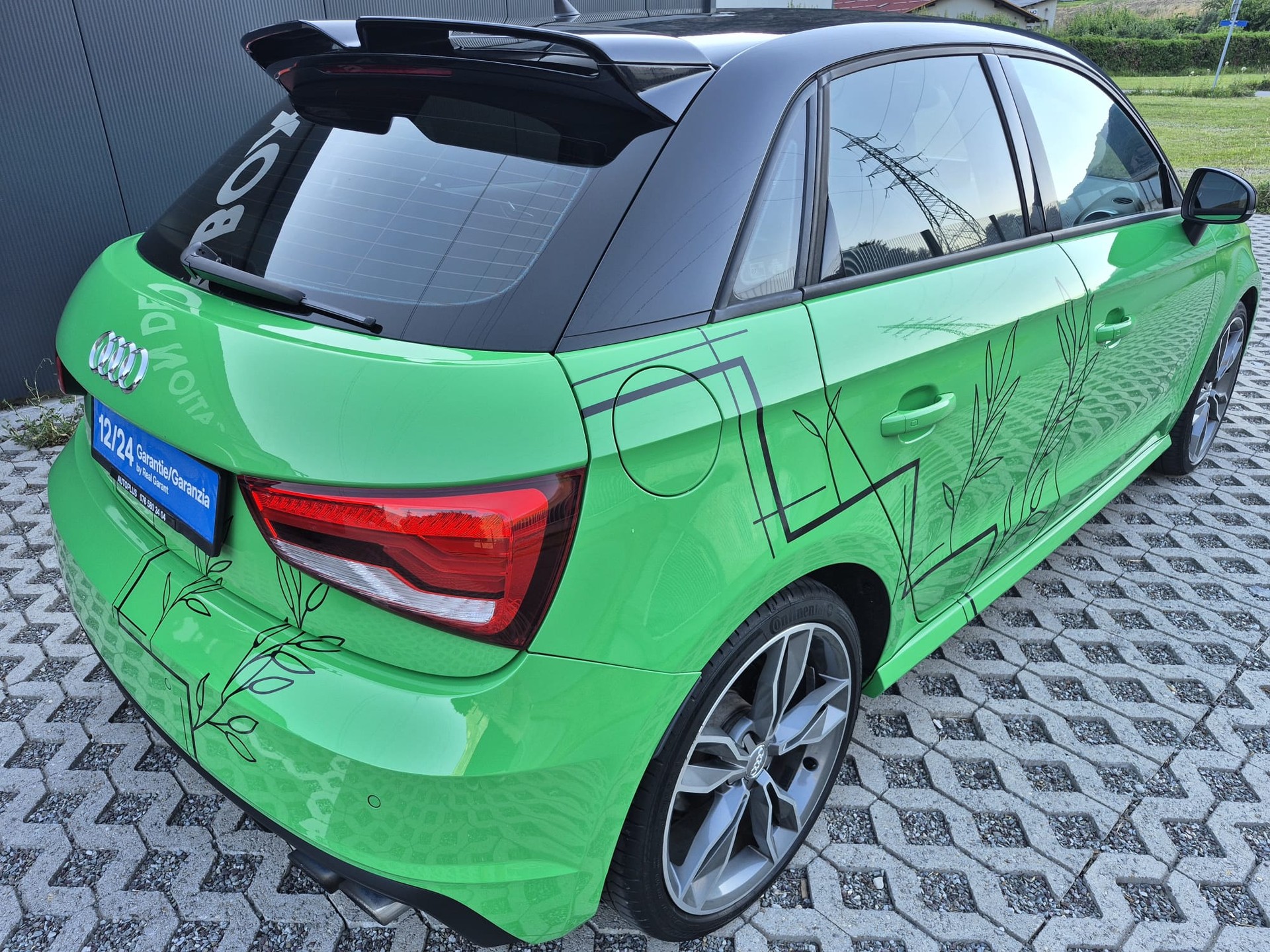 AUDI S1 Sportback 2.0 TFSI Sport quattro-image-3